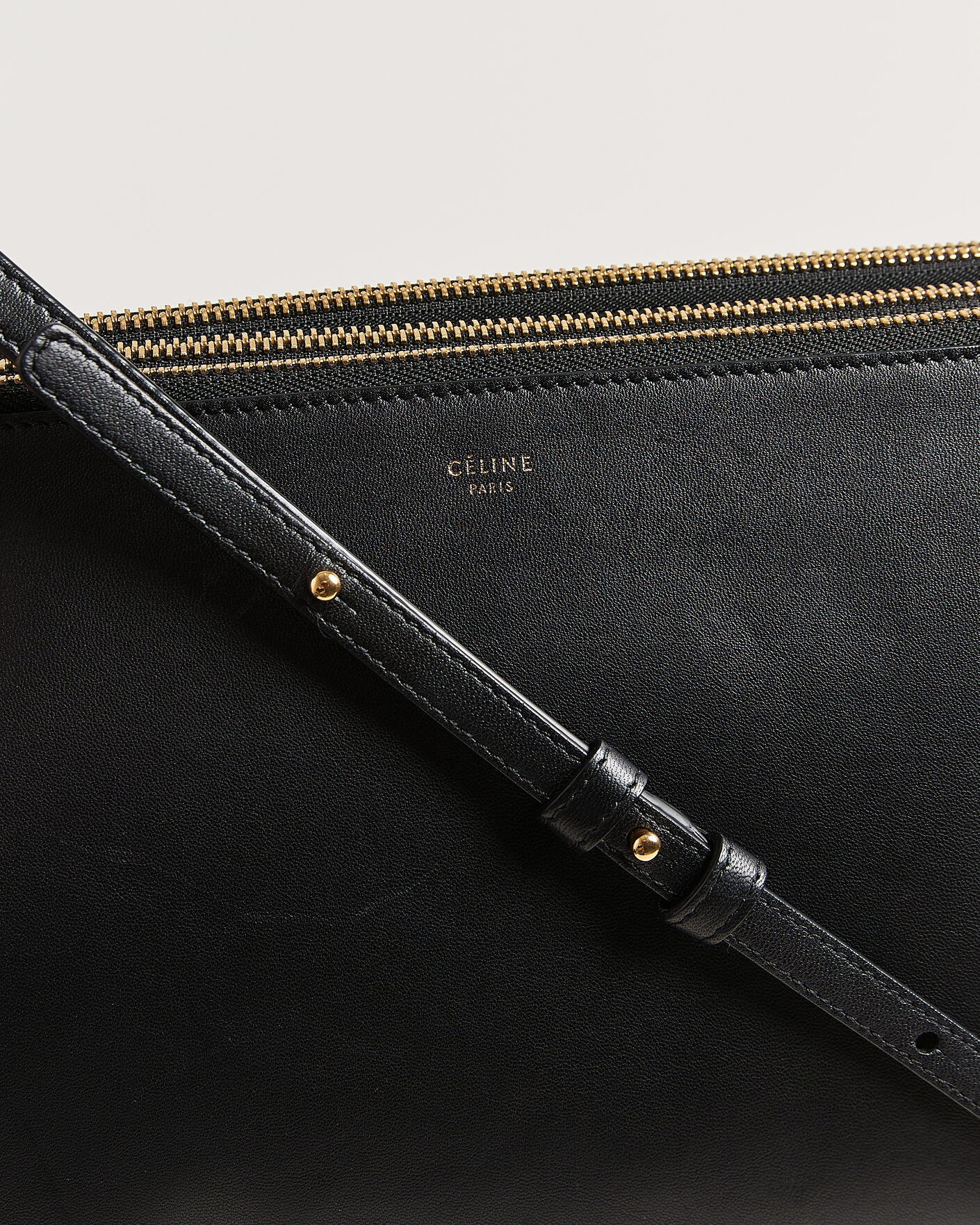 Homme | Pre-Owned & Vintage Bags | Celine Pre-Owned | Trio Bag Medium Leather Black