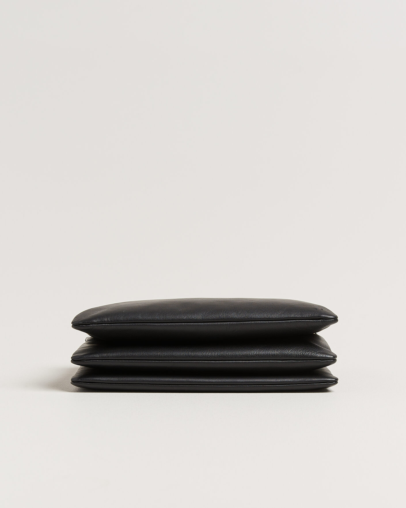 Homme | Pre-Owned & Vintage Bags | Celine Pre-Owned | Trio Bag Medium Leather Black