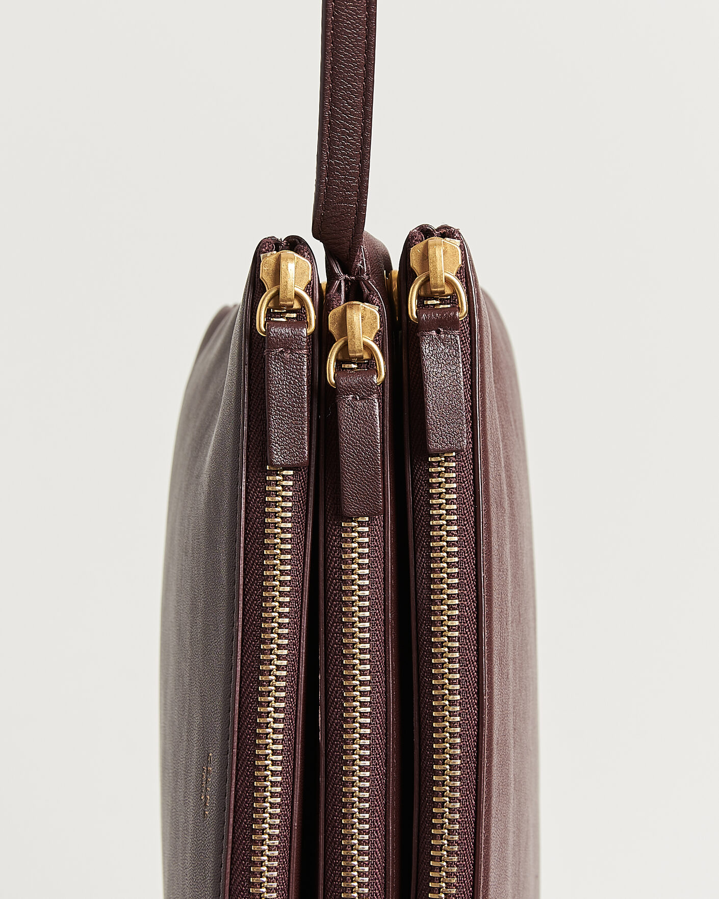 Homme | Pre-Owned & Vintage Bags | Celine Pre-Owned | Trio Bag Medium Leather Burgundy