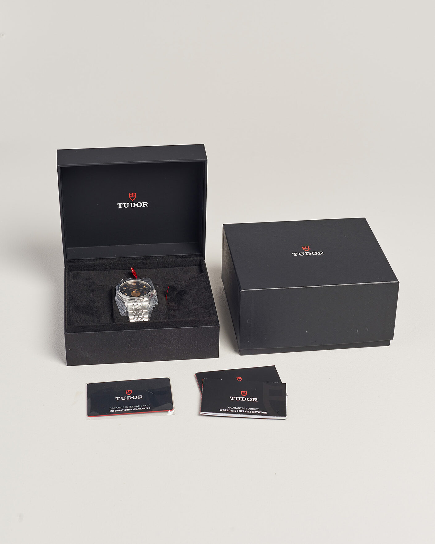 Homme | Pre-Owned & Vintage Watches | Tudor Pre-Owned | 1926 Luna