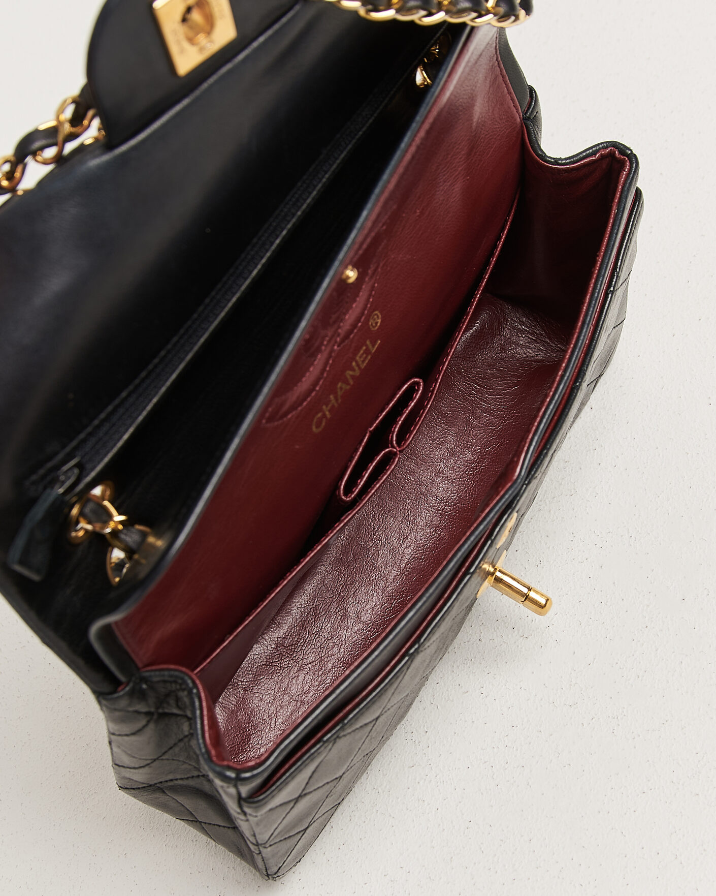 Homme | Pre-Owned & Vintage Bags | Chanel Pre-Owned | Classic Small Double Flap Bag Black