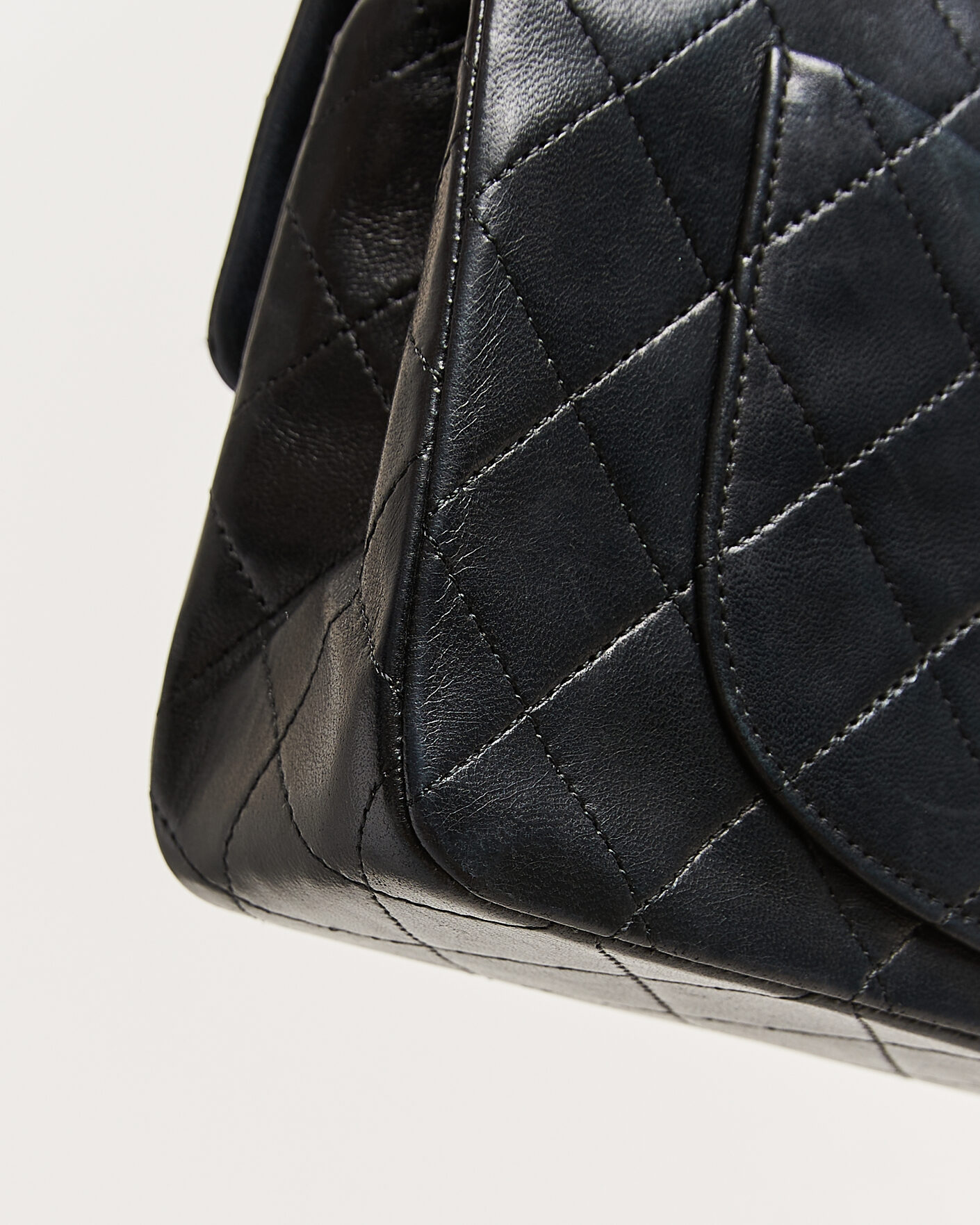 Homme | Pre-Owned & Vintage Bags | Chanel Pre-Owned | Classic Small Double Flap Bag Black