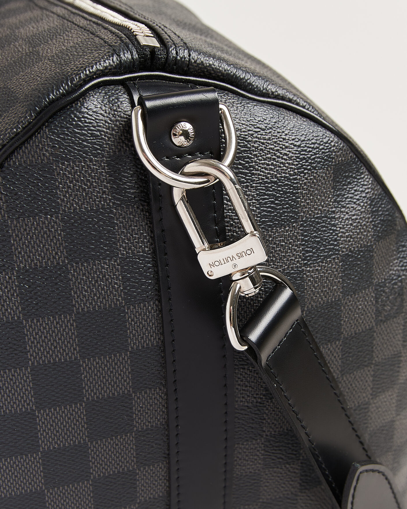 Homme | Pre-Owned & Vintage Bags | Louis Vuitton Pre-Owned | Keepall 55 Bandouliére Damier Graphite
