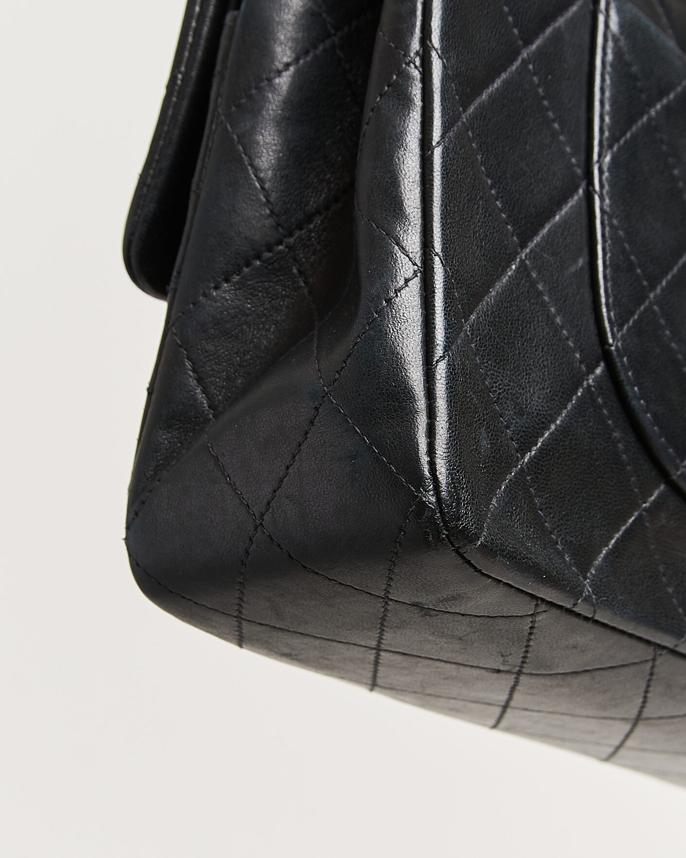 Homme | Chanel Pre-Owned Classic Medium Double Flap Bag Black | Chanel Pre-Owned | Classic Medium Double Flap Bag Black