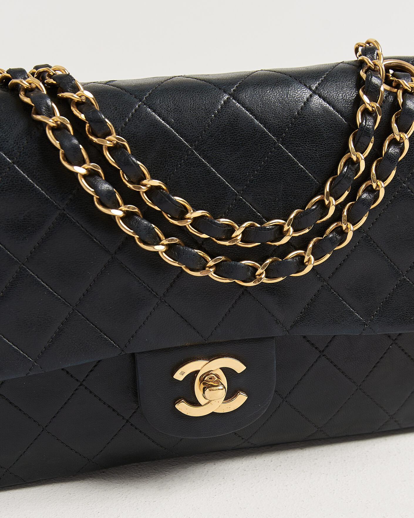 Homme | Pre-Owned & Vintage Bags | Chanel Pre-Owned | Classic Medium Double Flap Bag Black