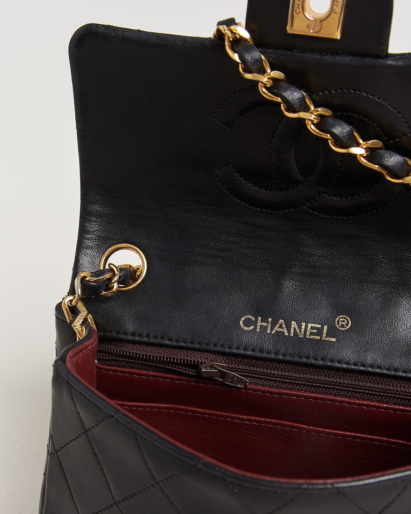 Homme | Pre-Owned & Vintage Bags | Chanel Pre-Owned | Classic Mini Single Flap Square Bag Black