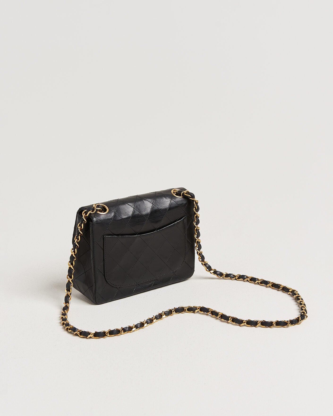 Homme | Pre-Owned & Vintage Bags | Chanel Pre-Owned | Classic Mini Single Flap Square Bag Black