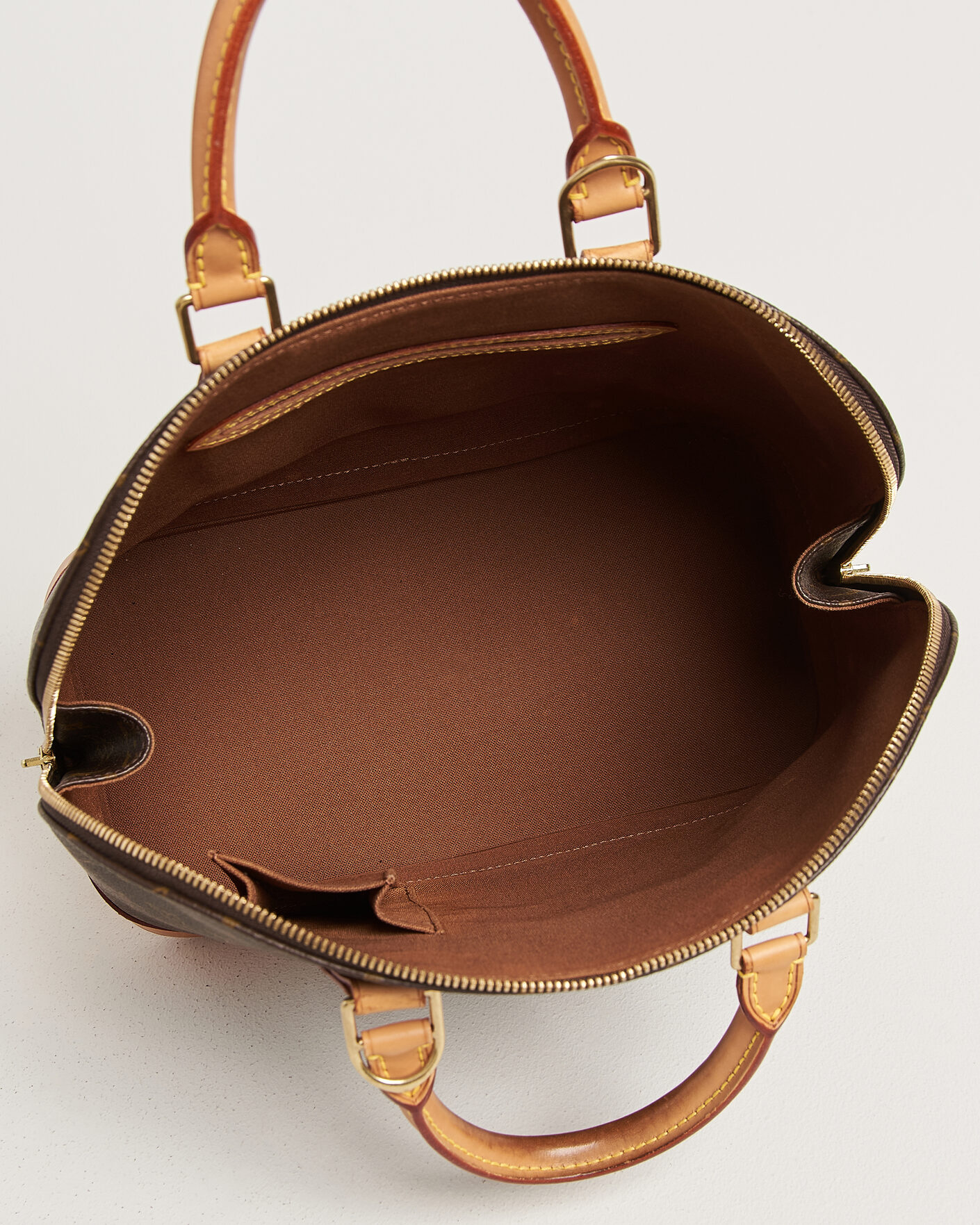 Homme | Pre-Owned & Vintage Bags | Louis Vuitton Pre-Owned | Alma Bag PM Monogram