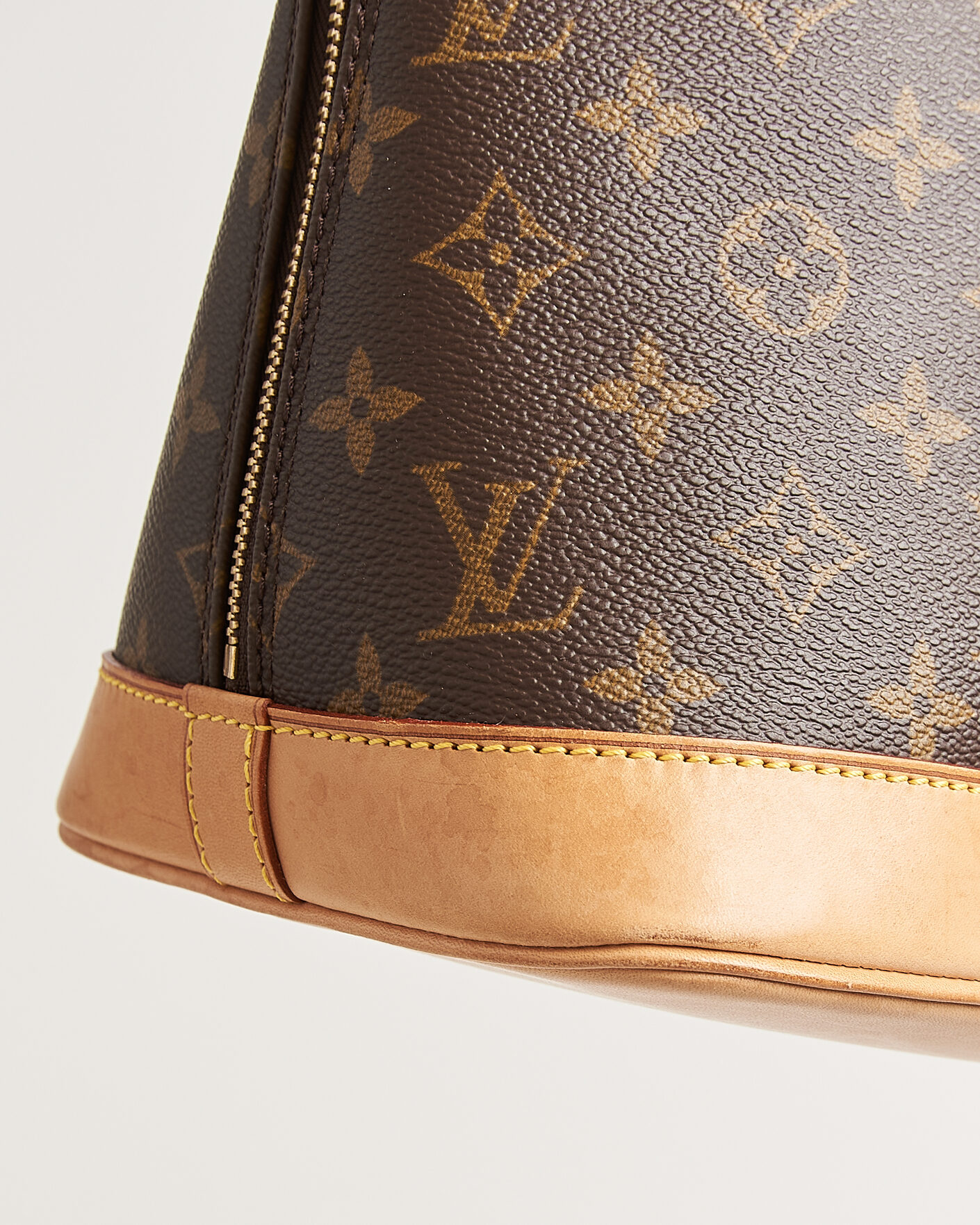 Homme | Pre-Owned & Vintage Bags | Louis Vuitton Pre-Owned | Alma Bag PM Monogram