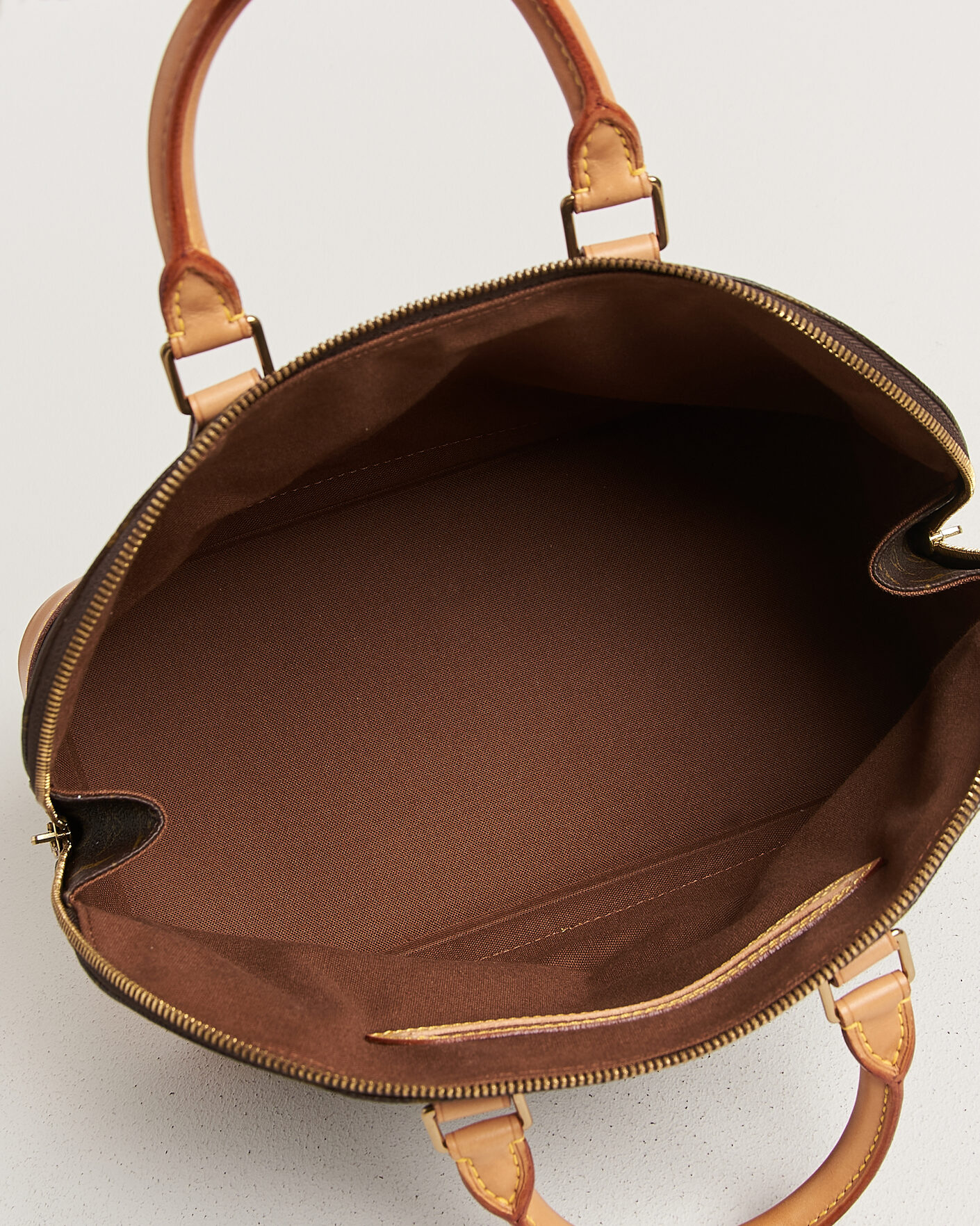Homme | Pre-Owned & Vintage Bags | Louis Vuitton Pre-Owned | Alma Bag PM Monogram