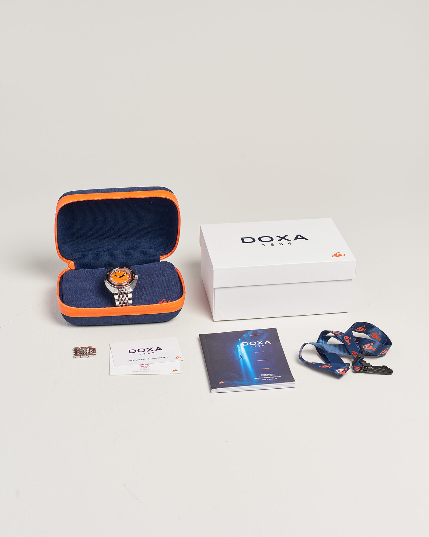 Homme | Pre-Owned & Vintage Watches | DOXA Pre-Owned | Sub 300 Professional