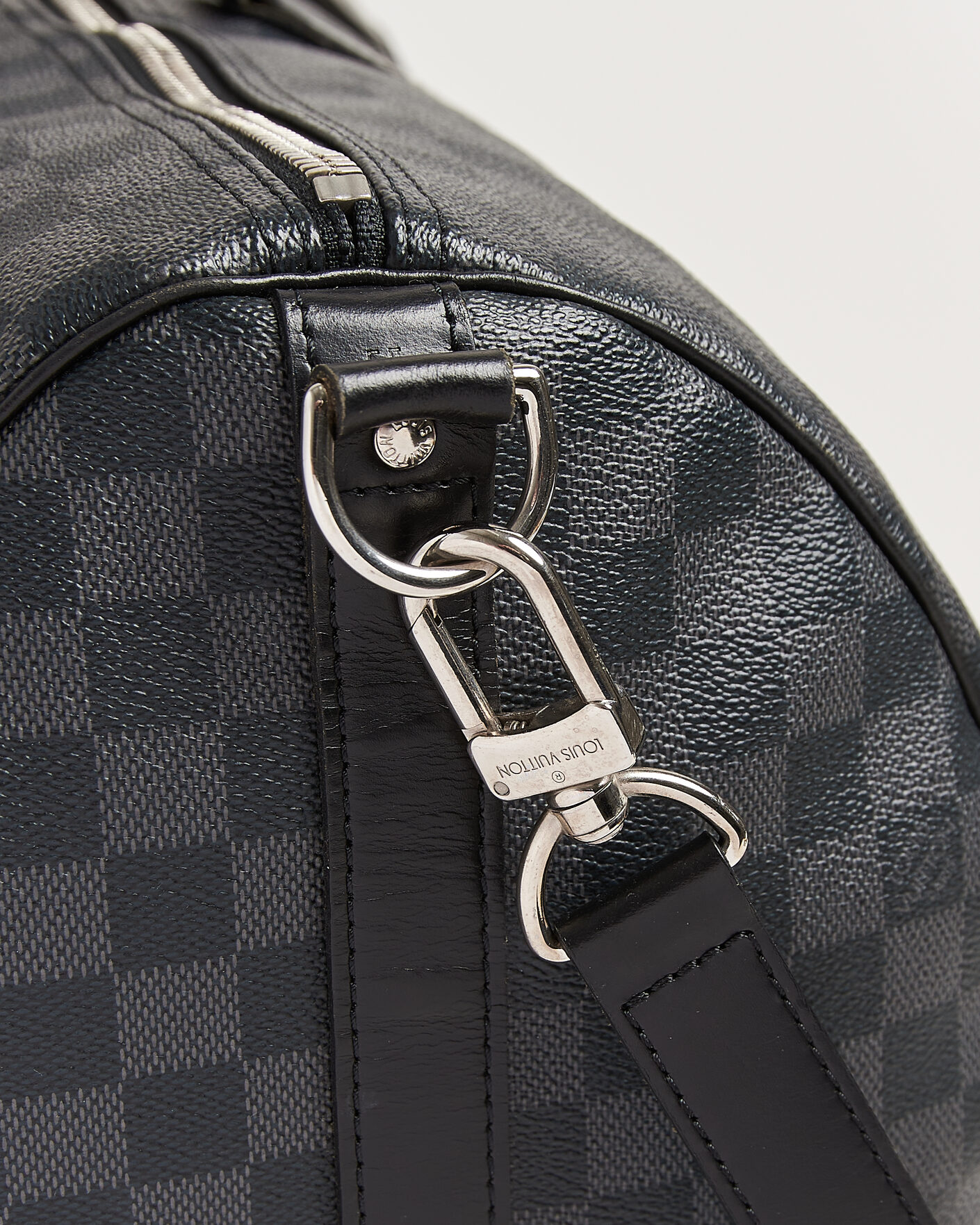Homme | Pre-Owned & Vintage Bags | Louis Vuitton Pre-Owned | Keepall 55 Bandouliére Damier Graphite