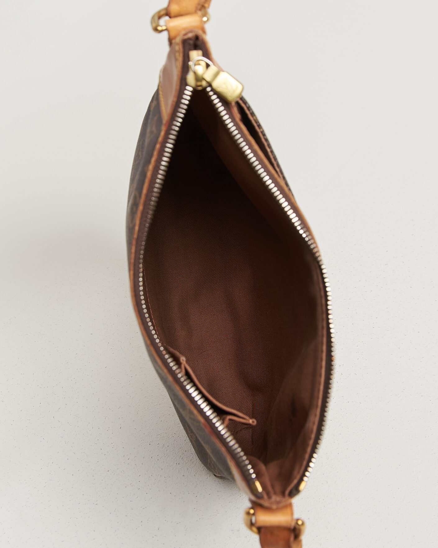 Homme | Pre-Owned & Vintage Bags | Louis Vuitton Pre-Owned | Odeon PM Bag Monogram