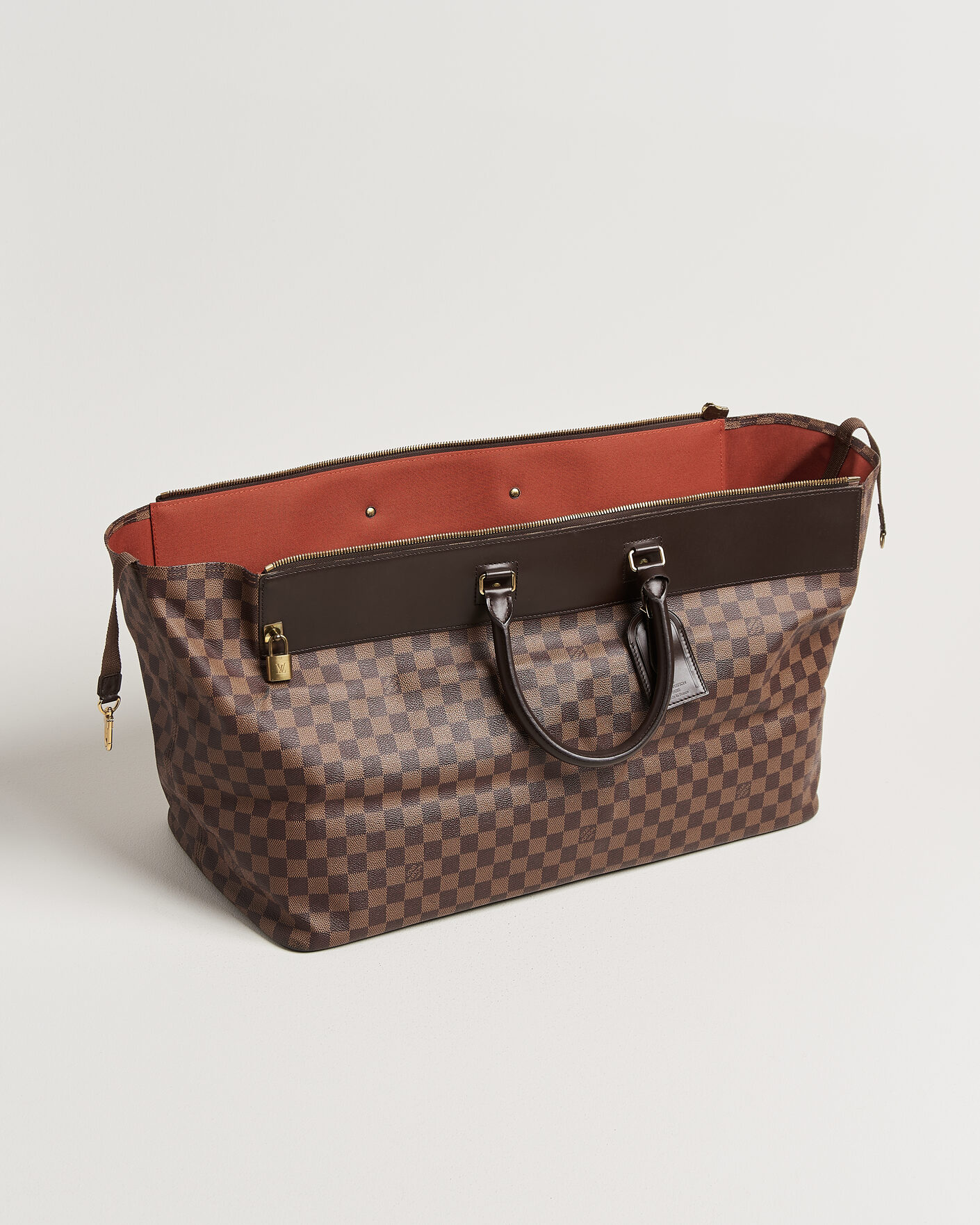 Homme | Pre-Owned & Vintage Bags | Louis Vuitton Pre-Owned | Greenwich GM Travel Bag Damier Ebene