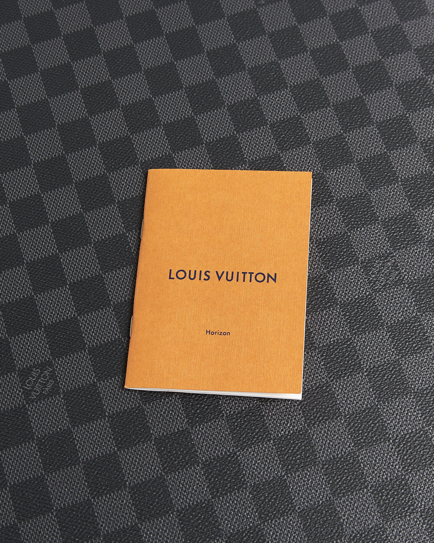 Homme | Pre-Owned & Vintage Bags | Louis Vuitton Pre-Owned | Horizon 55 Damier Graphite
