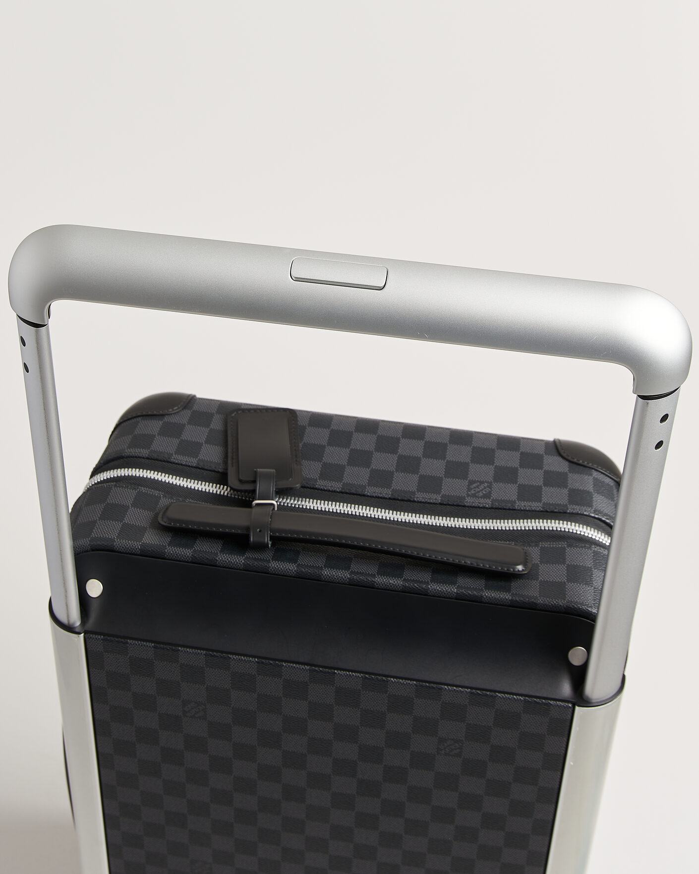 Homme | Pre-Owned & Vintage Bags | Louis Vuitton Pre-Owned | Horizon 55 Damier Graphite