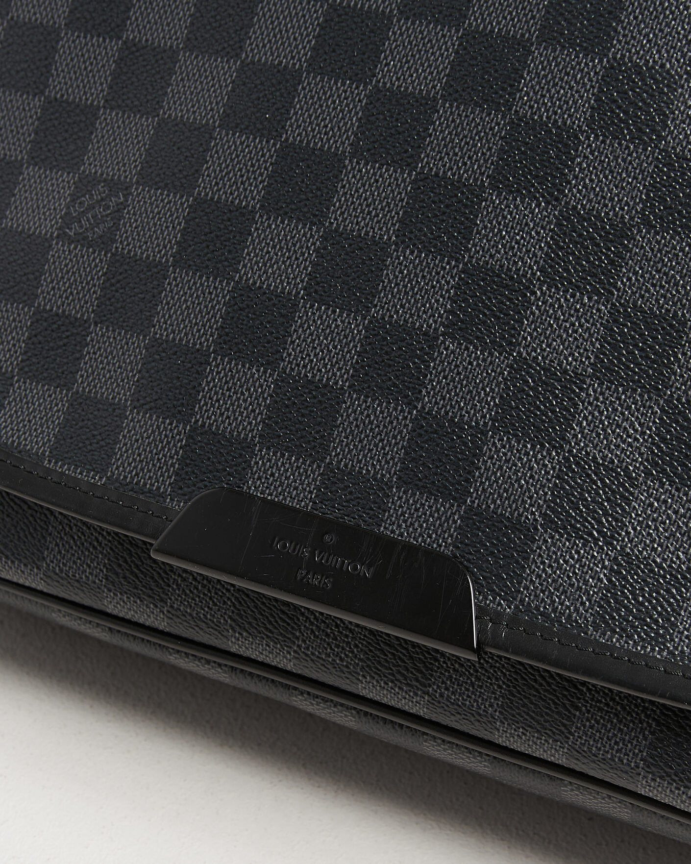 Homme | Pre-Owned & Vintage Bags | Louis Vuitton Pre-Owned | Daniel MM Shoulder Bag Damier Graphite