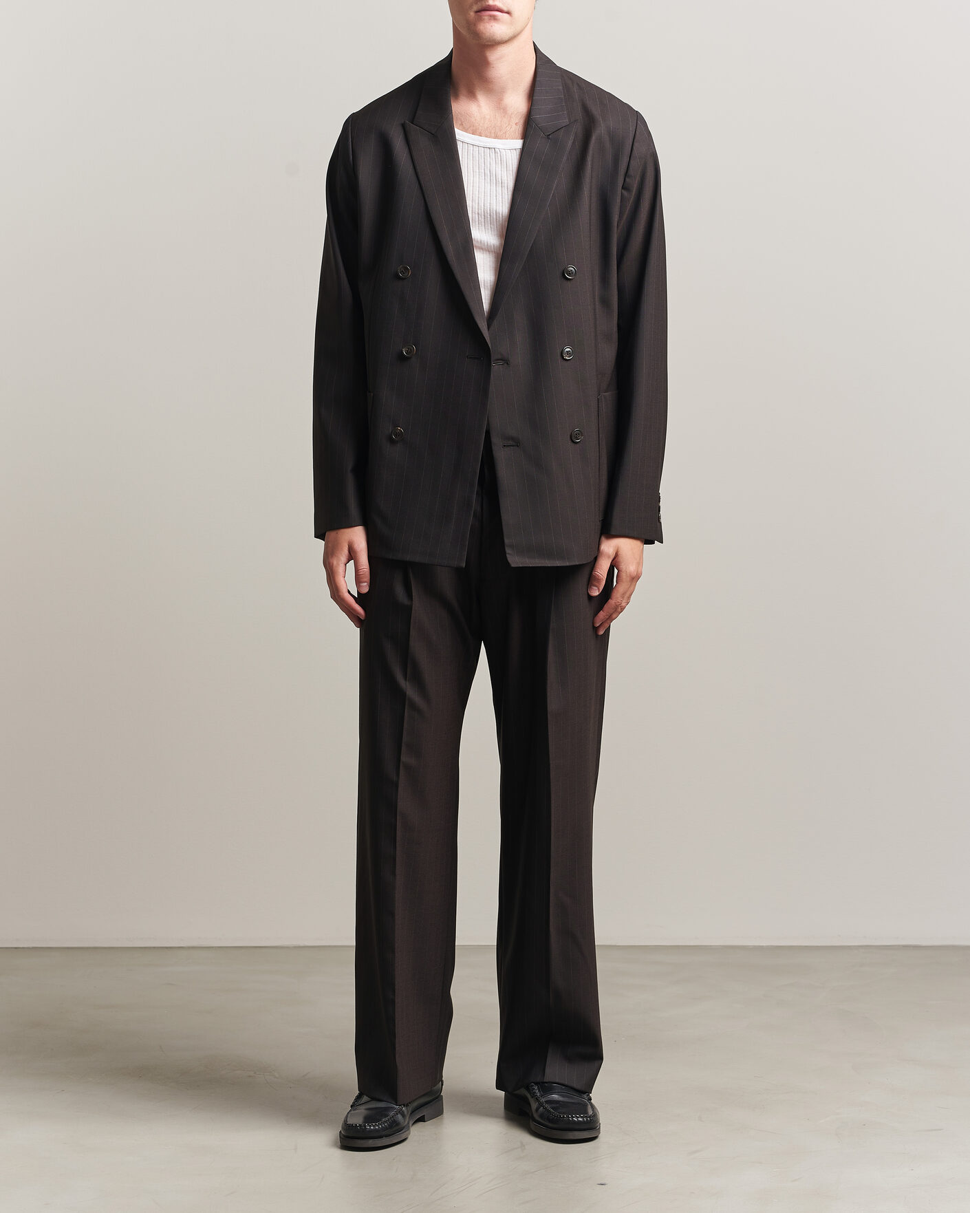 Homme | Pantalons | NN07 | Kay Pinstriped Pleated Trousers Dark Brown