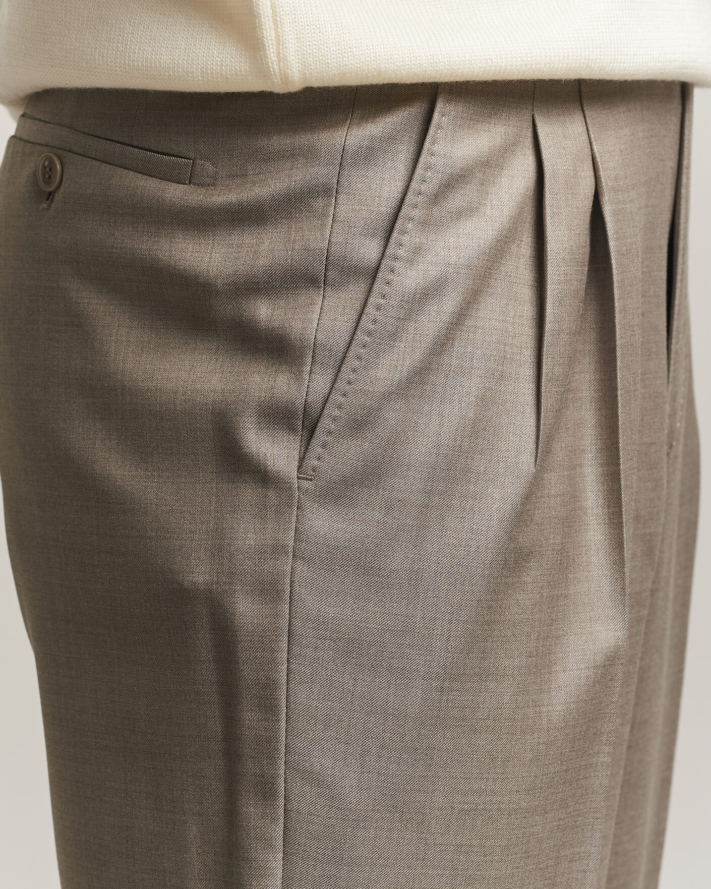 Homme | Pantalons | Brioni | Capri Wool Trousers Beige