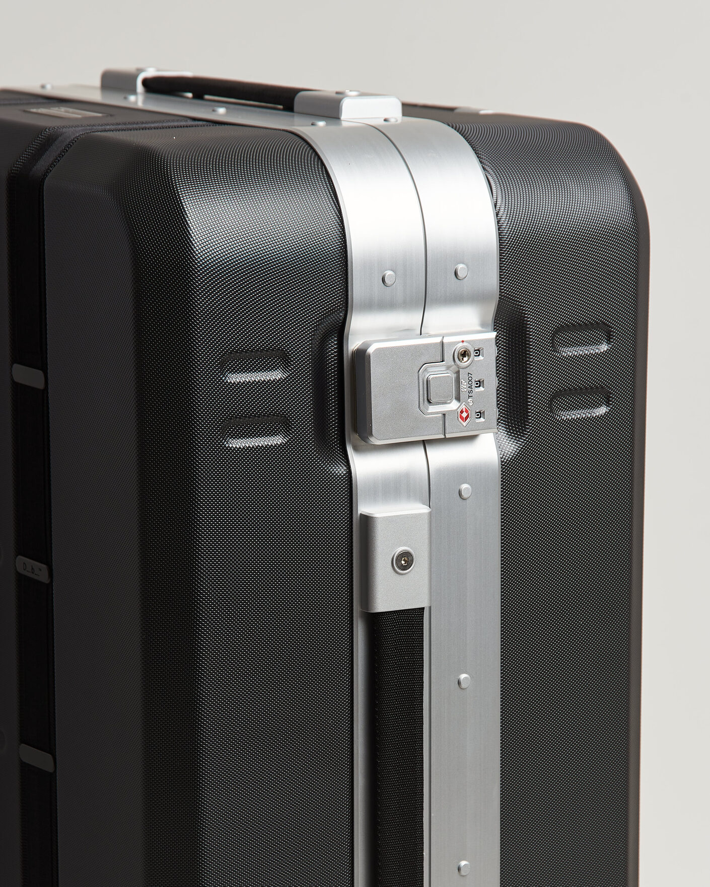 Homme | Sacs | DB | Ramverk Pro Check-In Luggage Medium Silver/Black