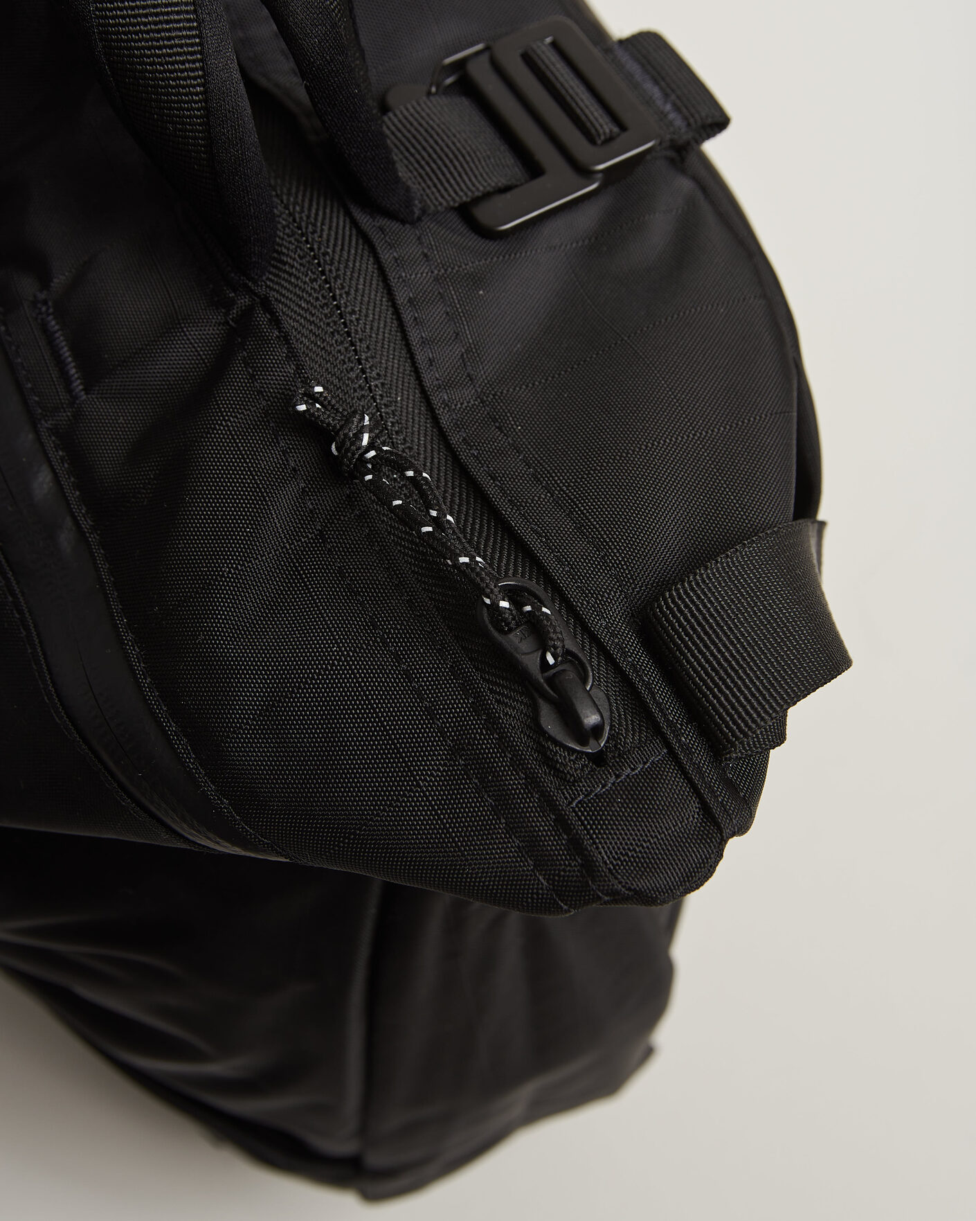 Homme | DB Utility Tote 32L Black Out | DB | Utility Tote 32L Black Out