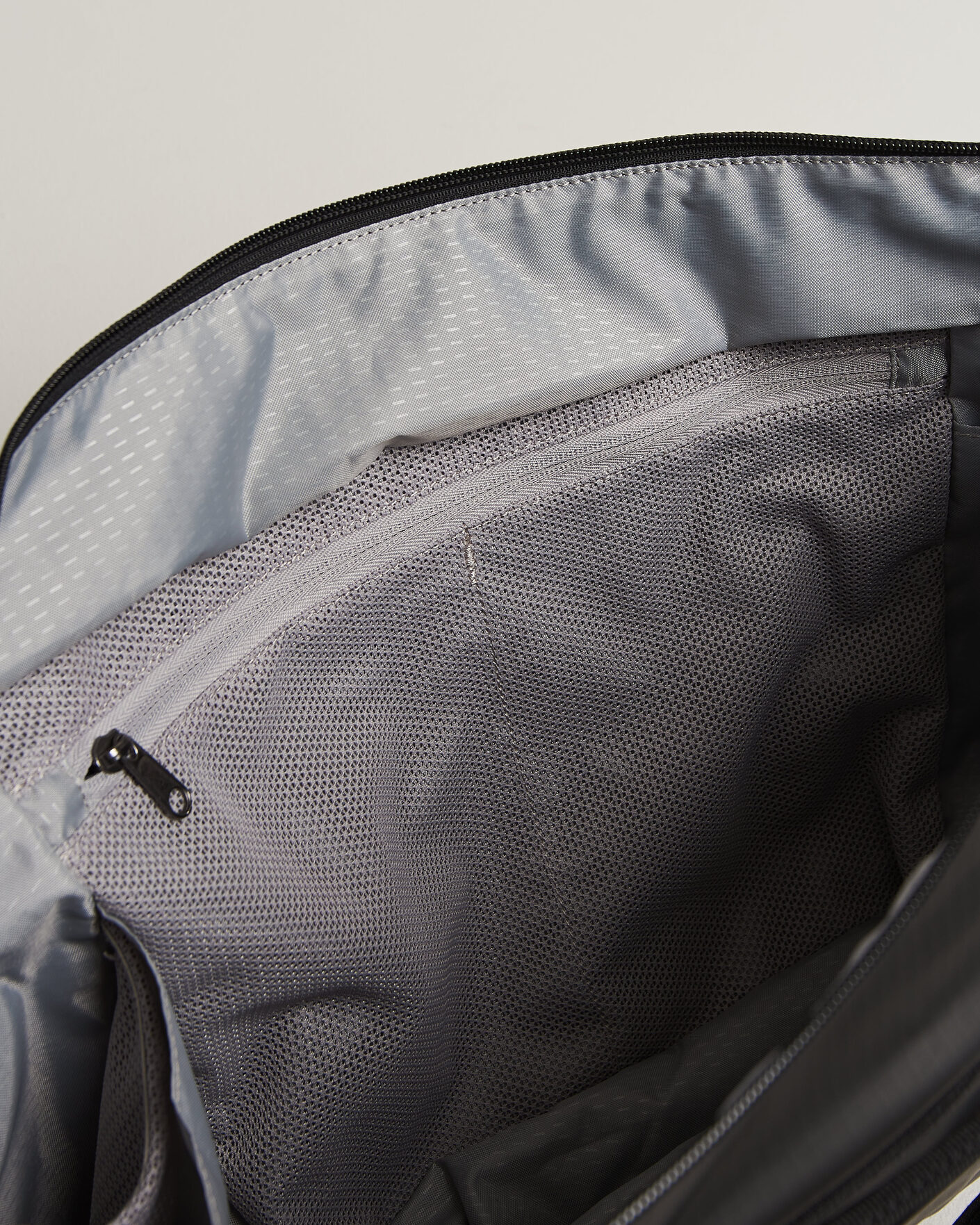 Homme | Sacs | DB | Ramverk Pro Sling Bag 24L Black Out