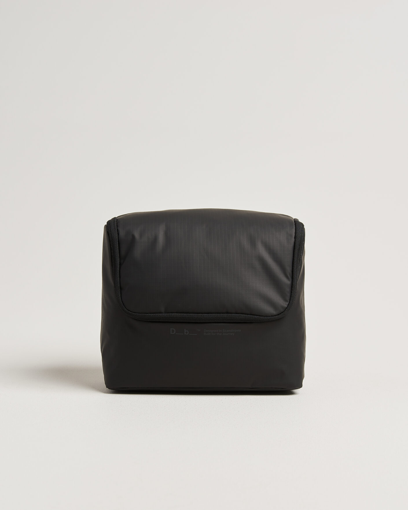 Homme | DB Essential Wash Bag M Black Out | DB | Essential Wash Bag M Black Out