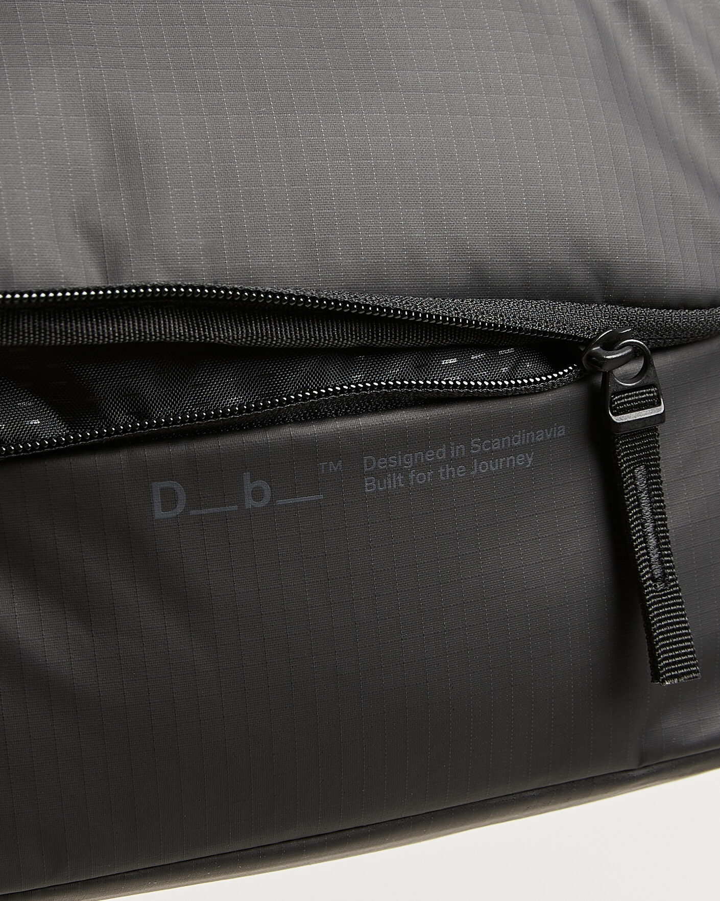 Homme | DB Essential Wash Bag M Black Out | DB | Essential Wash Bag M Black Out