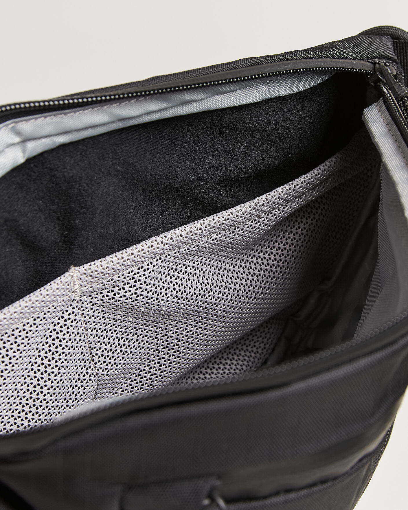 Homme | Sacs | DB | Roamer Pro Sling Bag 6L Black Out