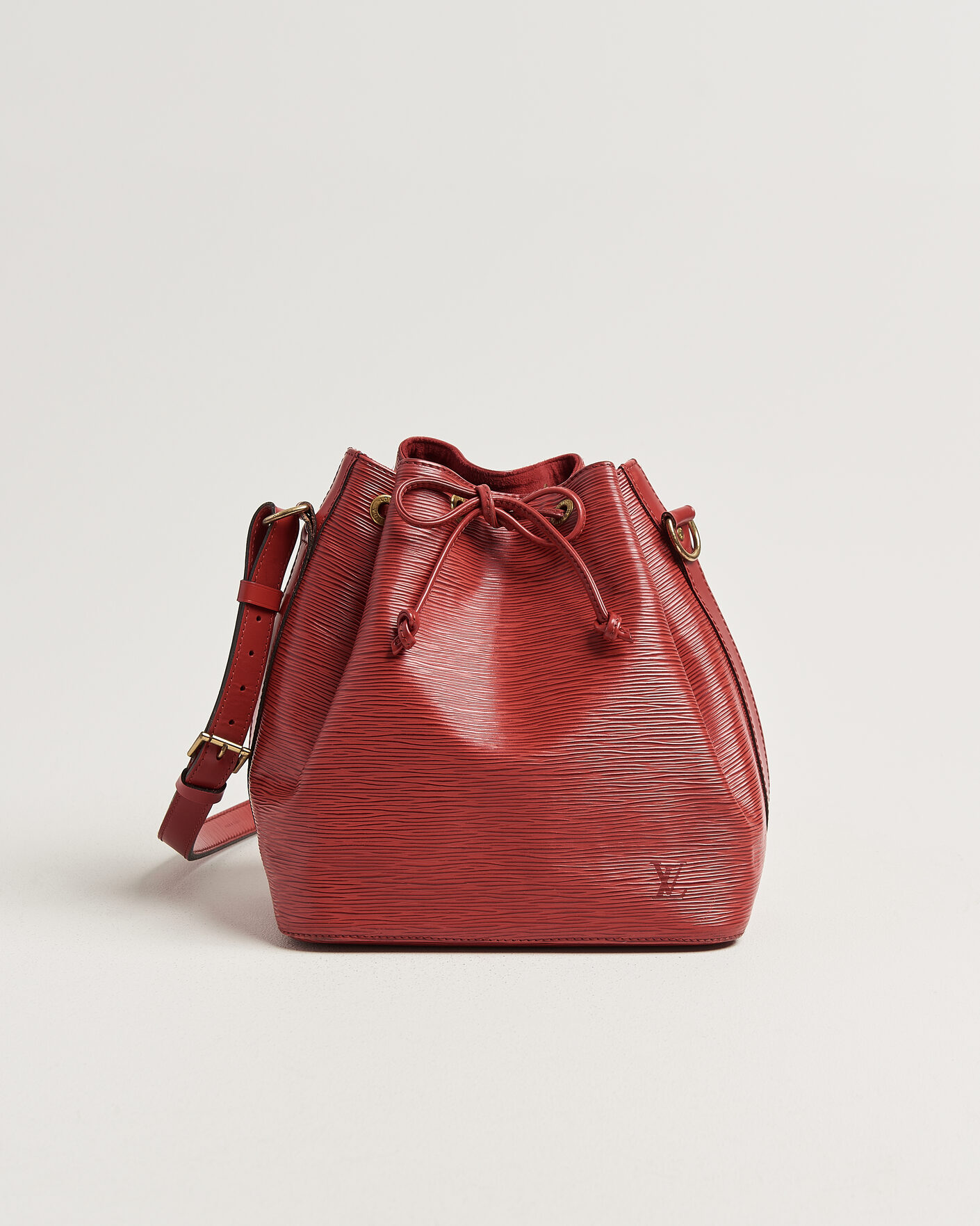Homme | Pre-Owned & Vintage Bags | Louis Vuitton Pre-Owned | Petit Noé Epi Leather Red