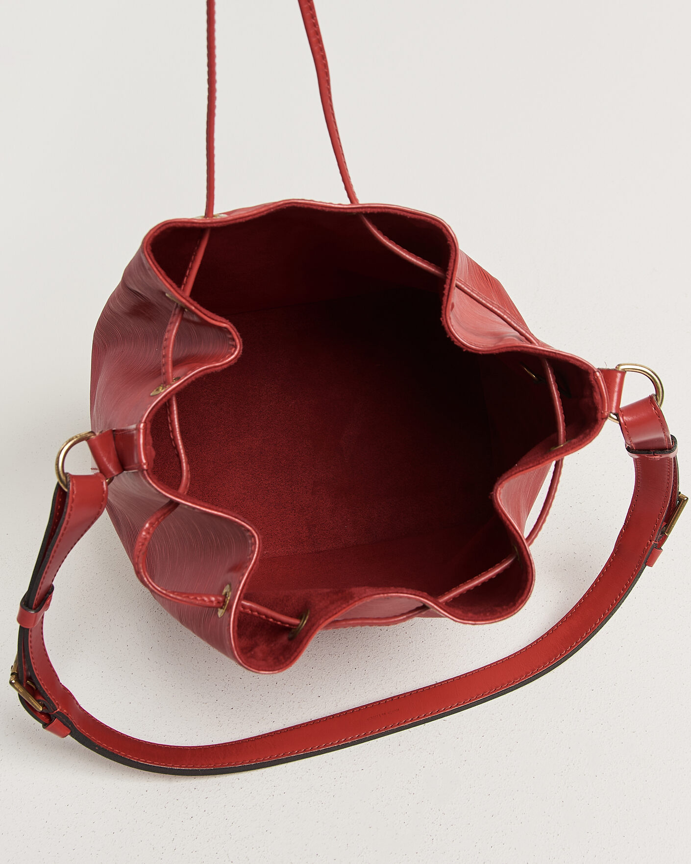 Homme | Pre-Owned & Vintage Bags | Louis Vuitton Pre-Owned | Petit Noé Epi Leather Red