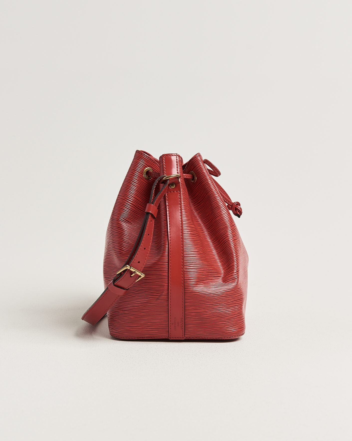Homme | Pre-Owned & Vintage Bags | Louis Vuitton Pre-Owned | Petit Noé Epi Leather Red