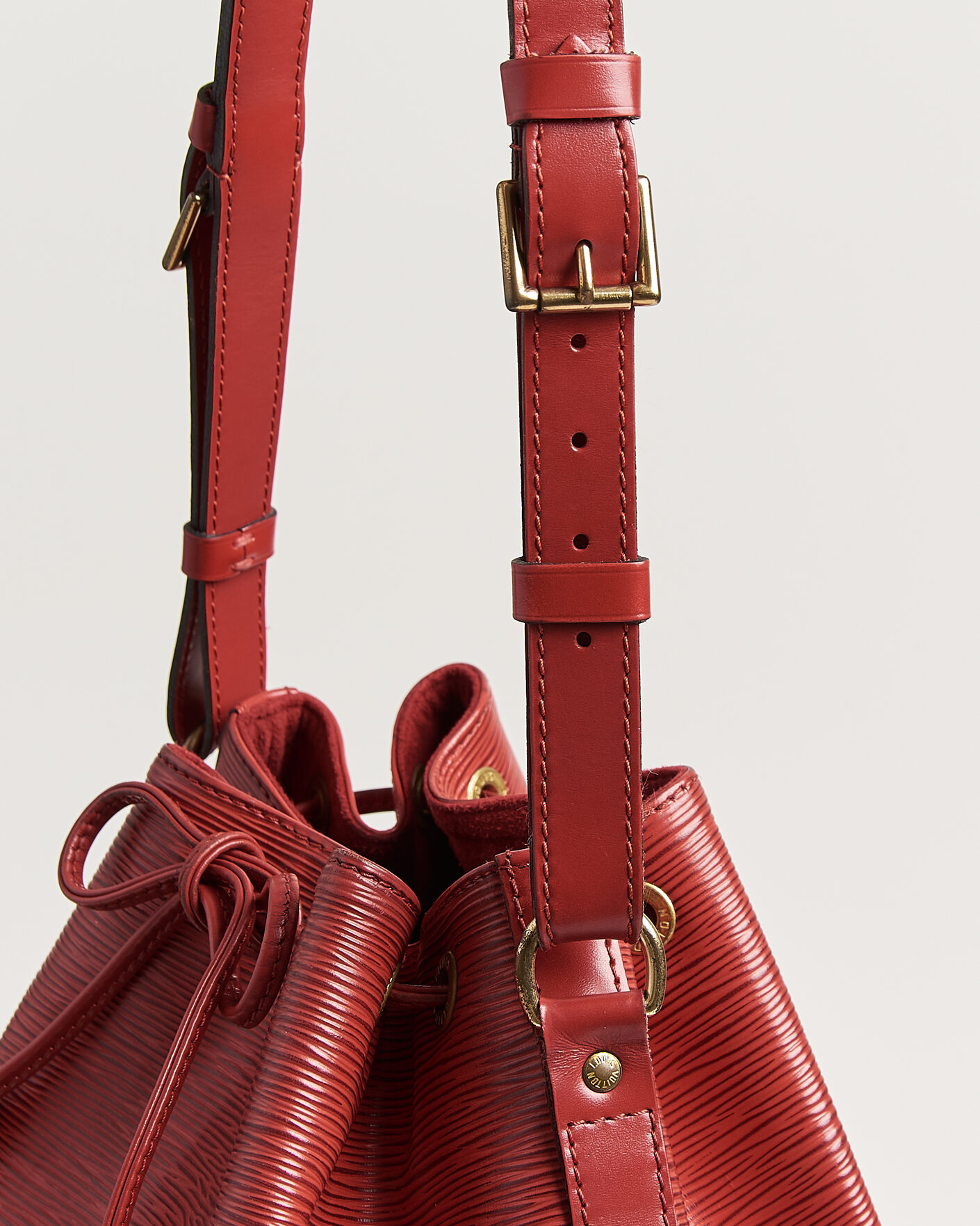 Homme | Pre-Owned & Vintage Bags | Louis Vuitton Pre-Owned | Petit Noé Epi Leather Red