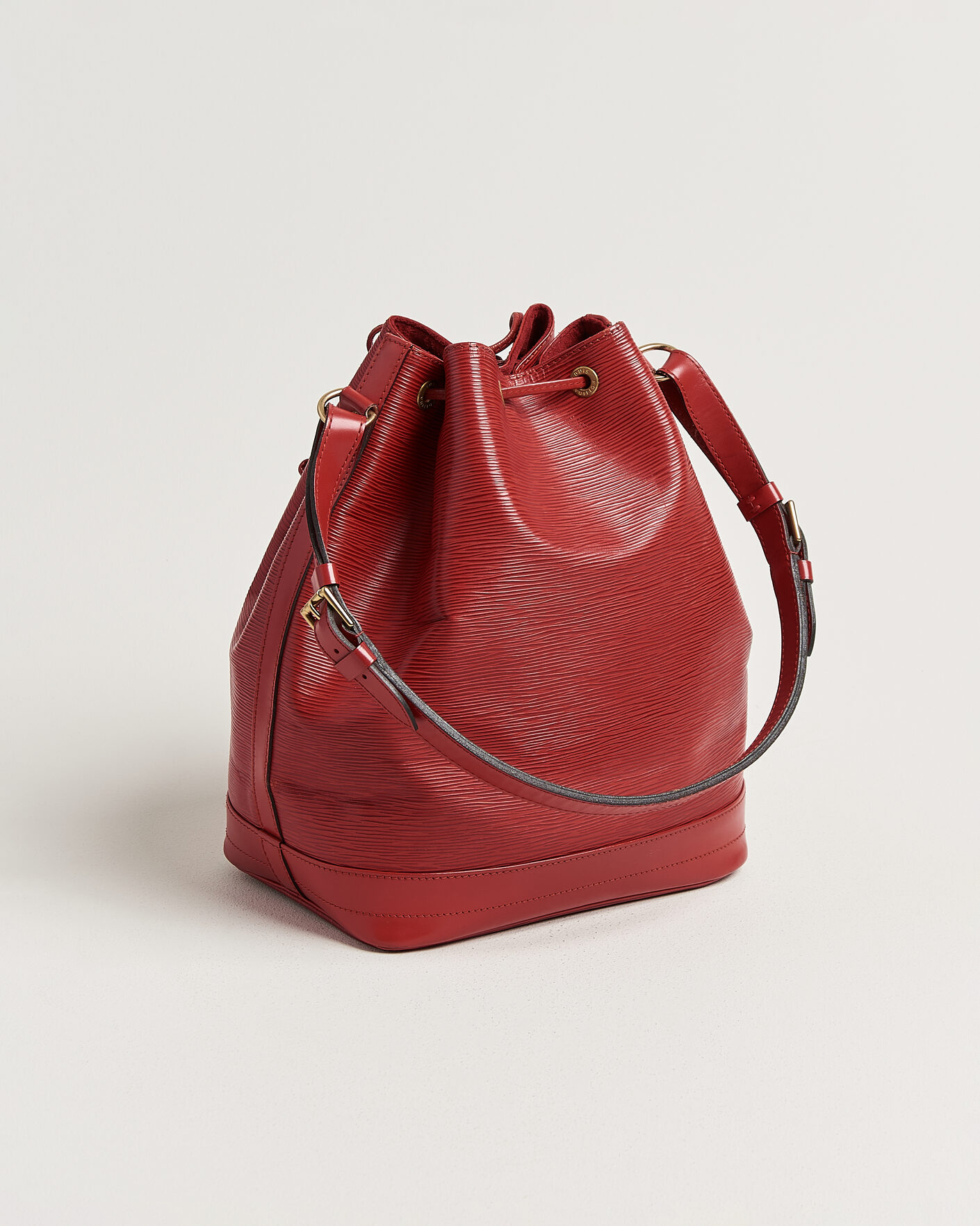 Homme | Pre-Owned & Vintage Bags | Louis Vuitton Pre-Owned | Noé Epi Leather Red