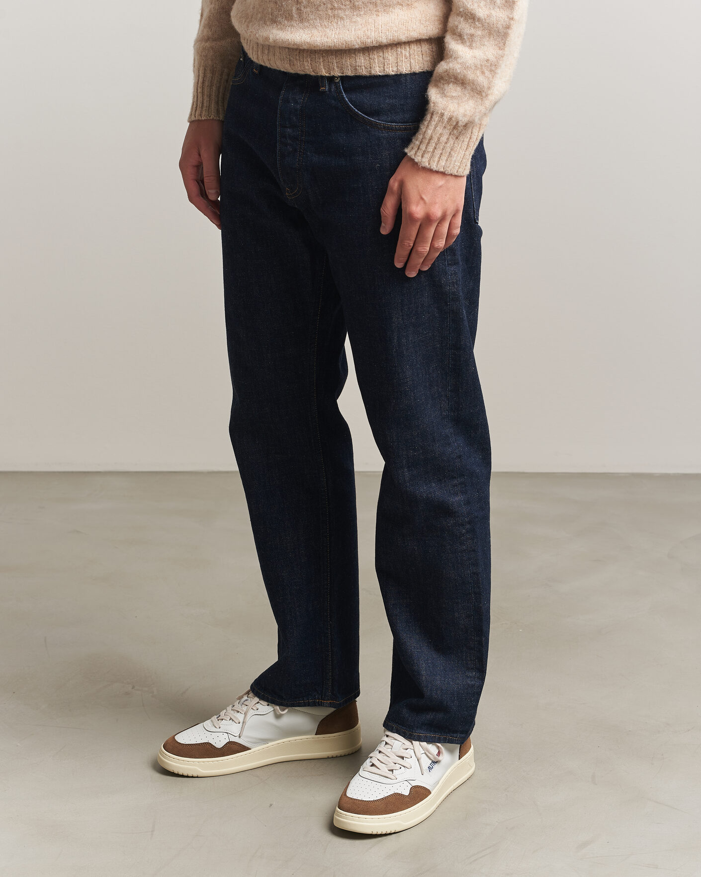 Homme | Baskets | Autry | Medalist Low Soft Leather/Suede Sneaker White/Tabacco