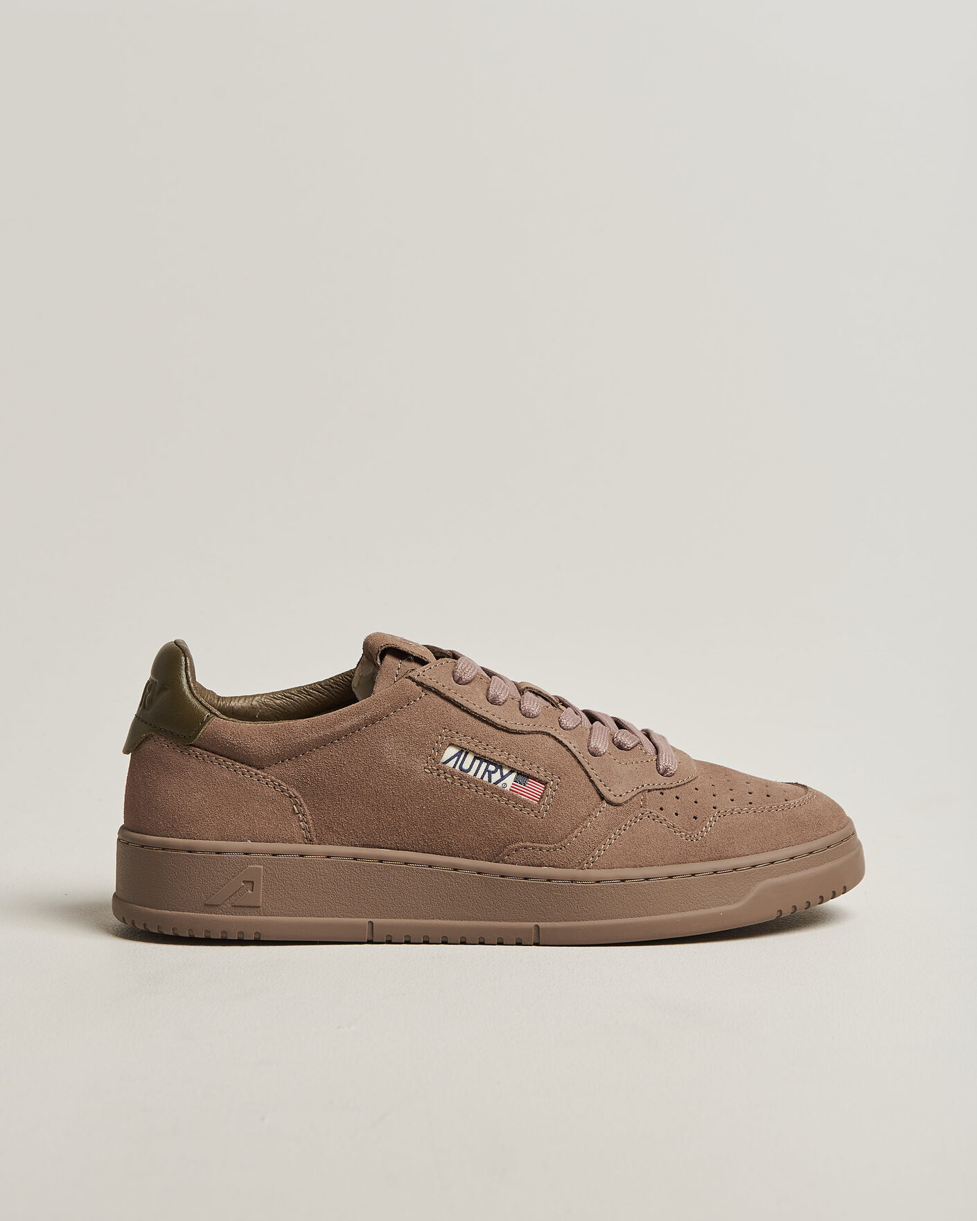 Homme | Baskets | Autry | Medalist Low Suede Sneaker Antilope