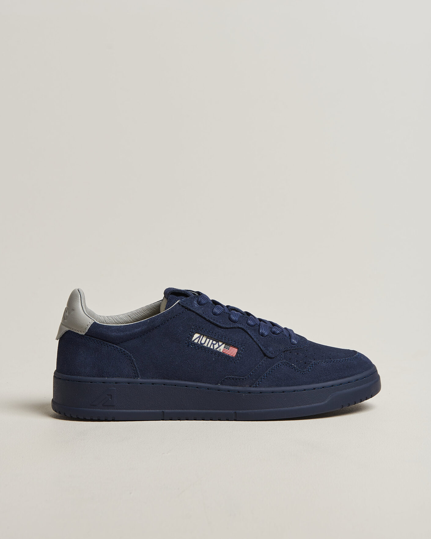 Homme | Baskets | Autry | Medalist Low Suede Sneaker Navy