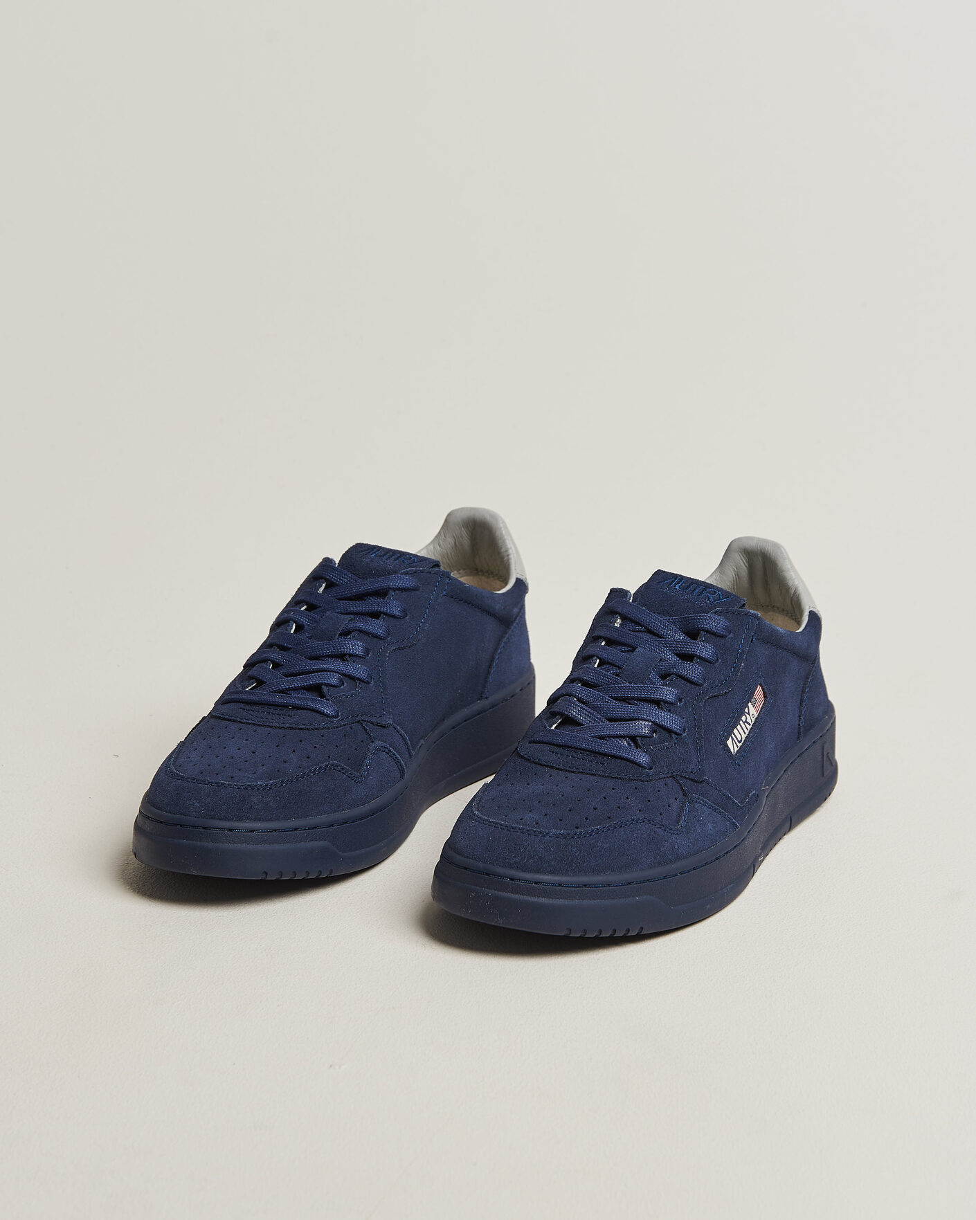 Homme | Baskets | Autry | Medalist Low Suede Sneaker Navy
