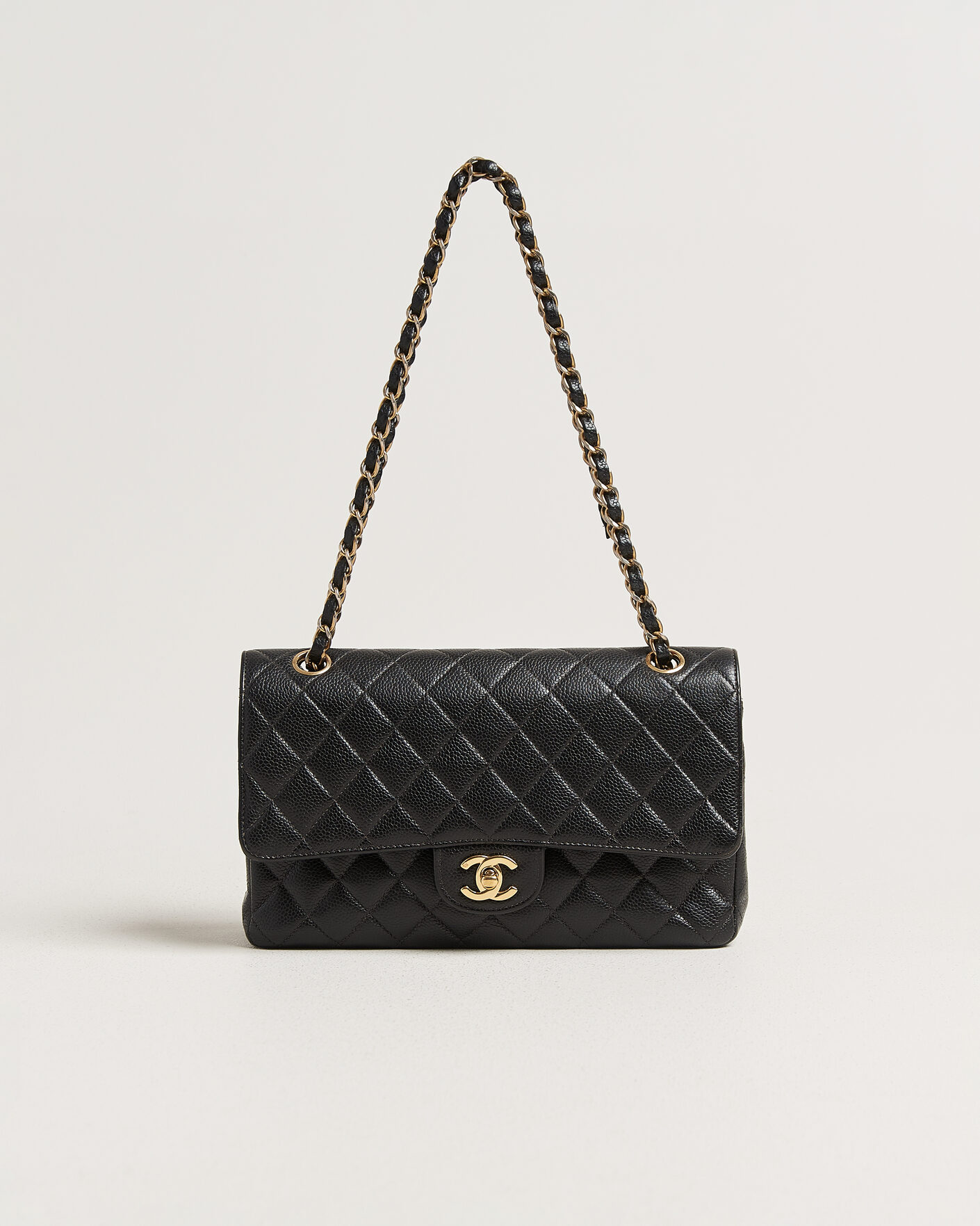 Homme | Pre-Owned & Vintage Bags | Chanel Pre-Owned | Classic Medium Double Flap Bag Caviar Leather Black