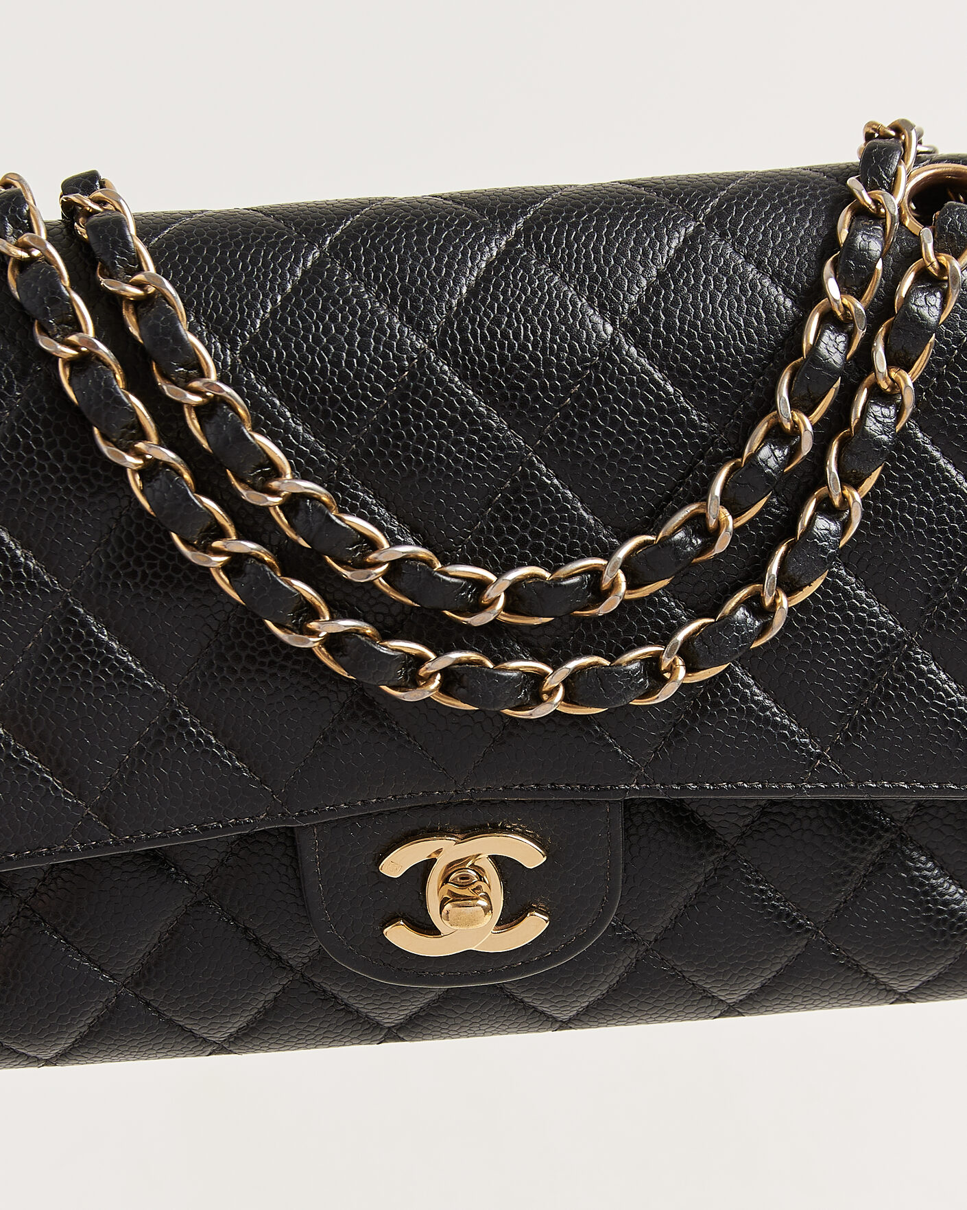 Homme | Chanel Pre-Owned Classic Medium Double Flap Bag Caviar Leather Black | Chanel Pre-Owned | Classic Medium Double Flap Bag Caviar Leather Black