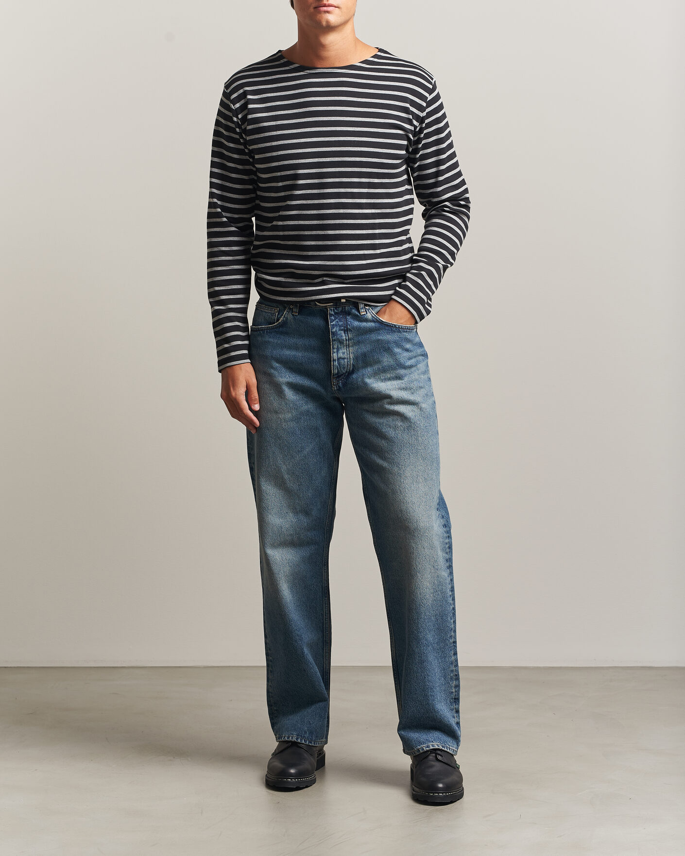 Homme | T-shirts | Armor-lux | Houat Héritage Stripe Long Sleeve T-Shirt Black/Grey