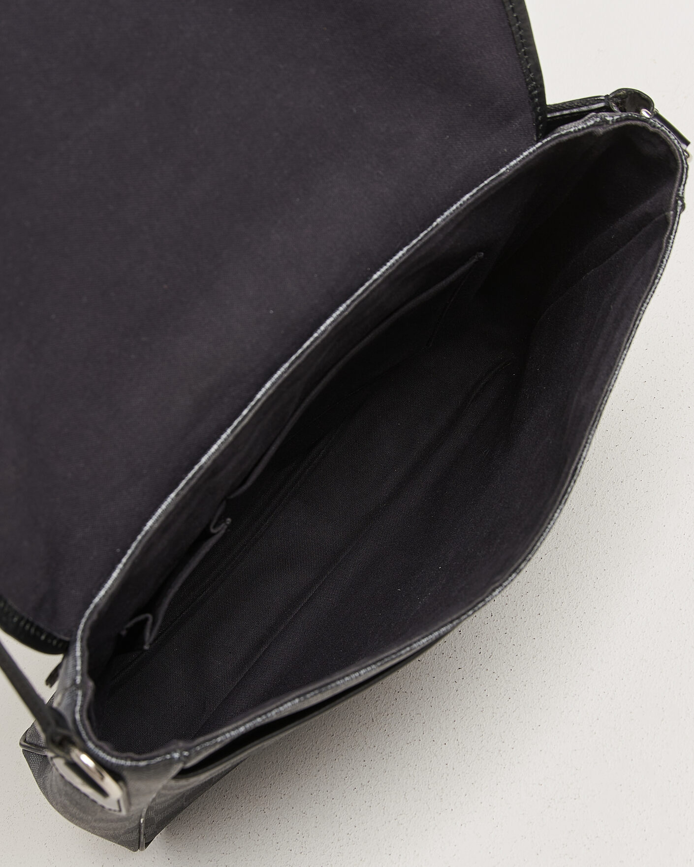 Homme | Pre-Owned & Vintage Bags | Louis Vuitton Pre-Owned | Daniel Shoulder Bag MM Damier Graphite