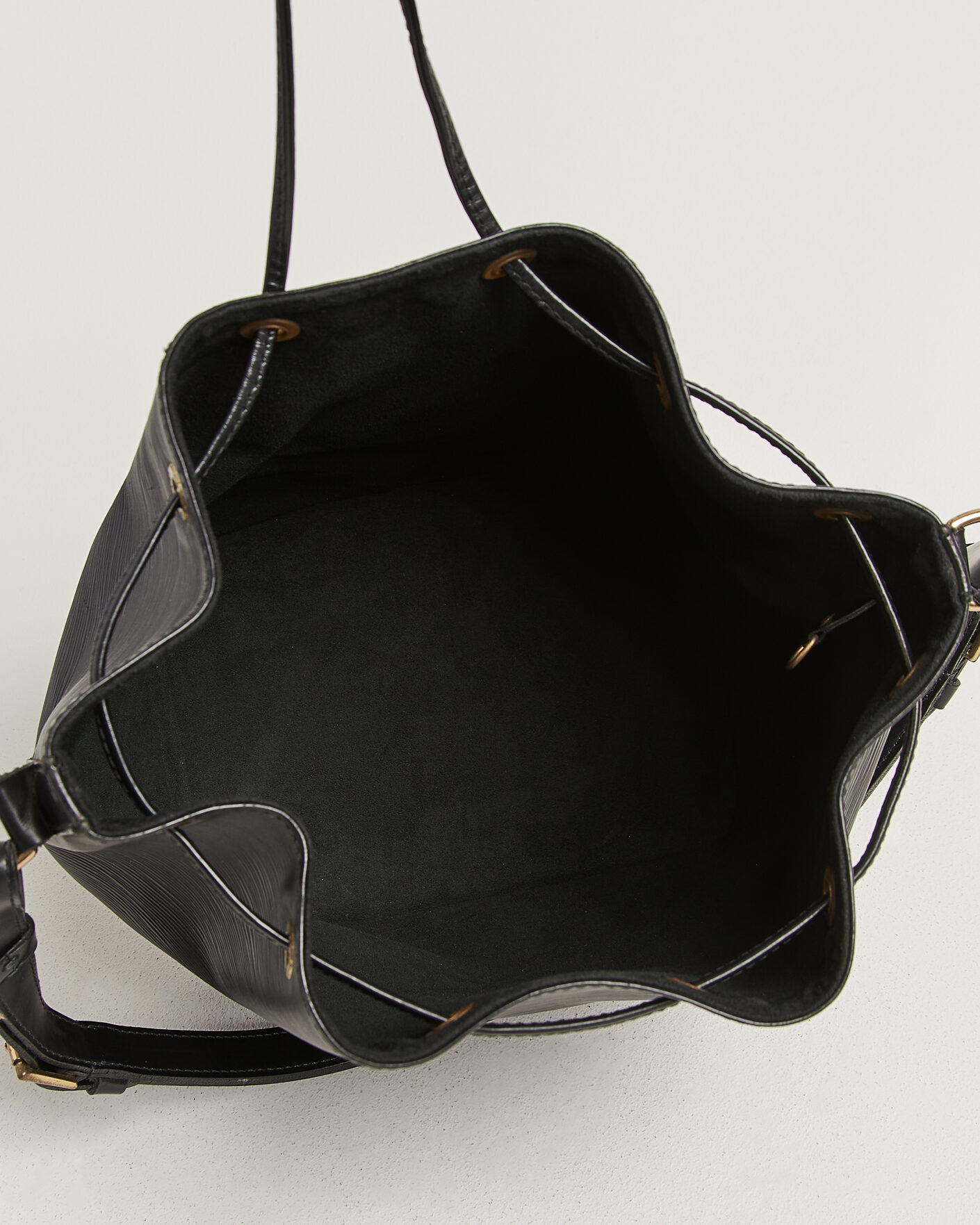 Homme | Pre-Owned & Vintage Bags | Louis Vuitton Pre-Owned | Petit Noé Epi Leather Black