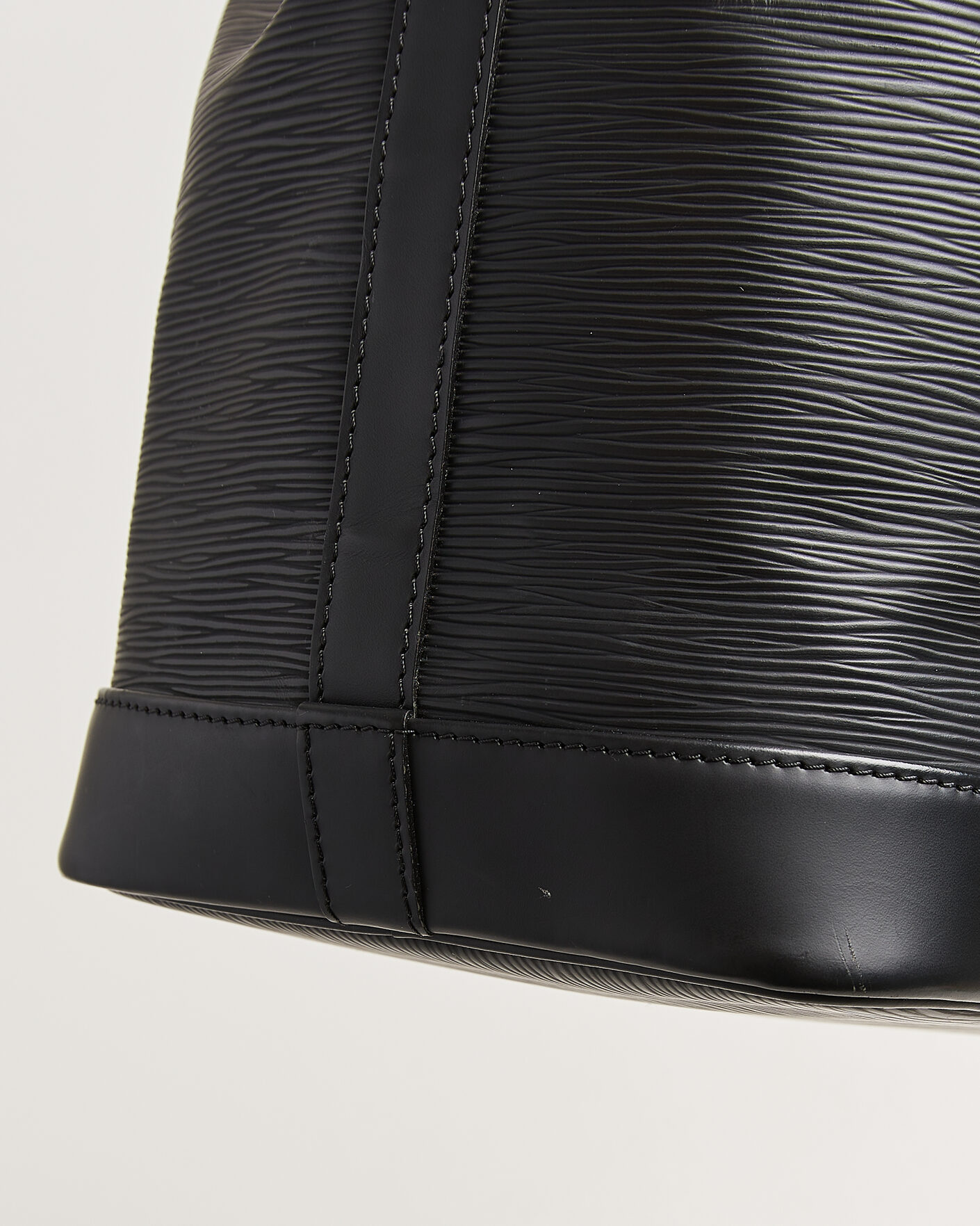 Homme | Pre-Owned & Vintage Bags | Louis Vuitton Pre-Owned | Noé Epi Leather Black