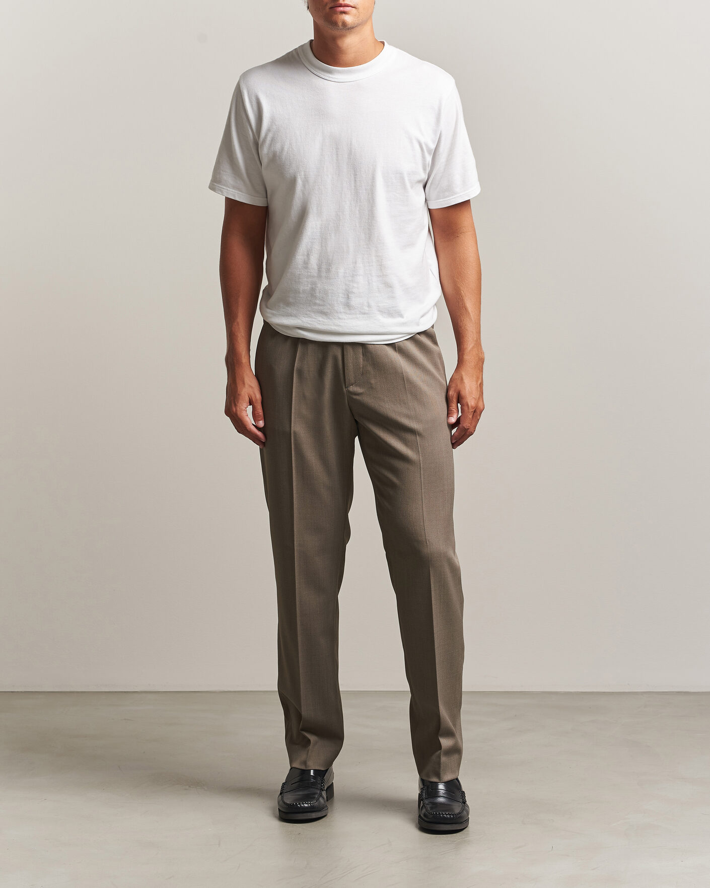 Homme | Pantalons | Filippa K | Theo Relaxed Wool Trousers Stone Taupe