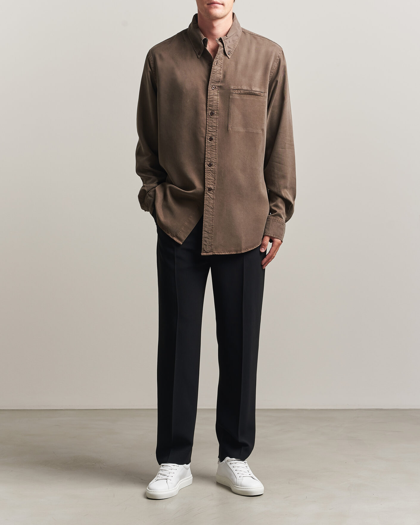 Homme | Chemises | Filippa K | Zack Lyocell Shirt Ebony Brown