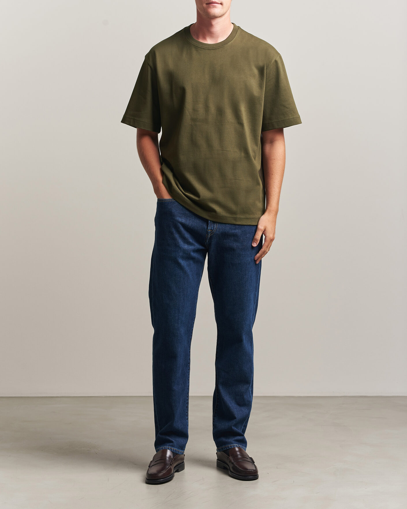 Homme | T-shirts | Filippa K | Heavy Cotton Crew Neck T-Shirt Dark Moss Green