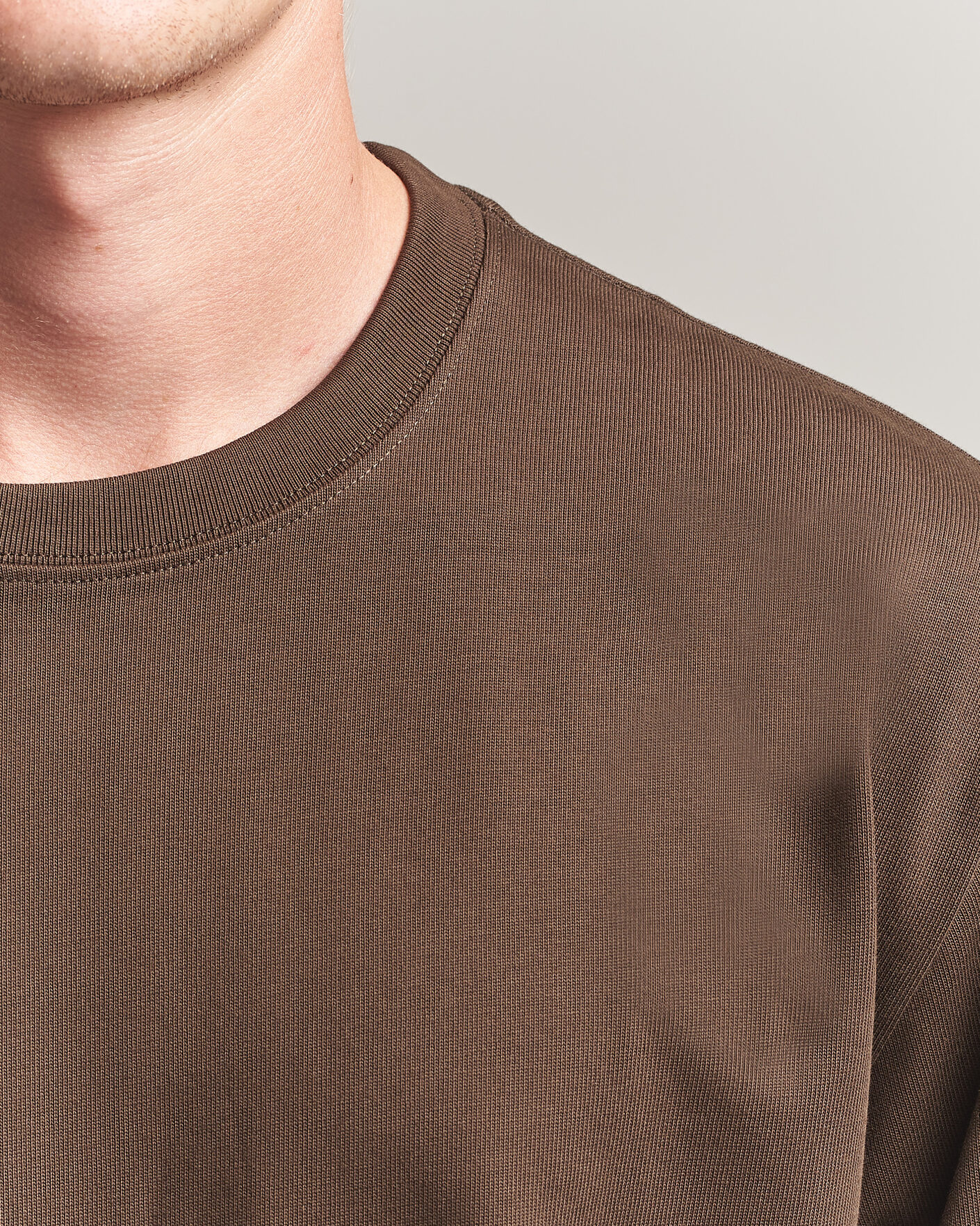 Homme | T-shirts | Filippa K | Heavy Cotton Crew Neck T-Shirt Golden Brown