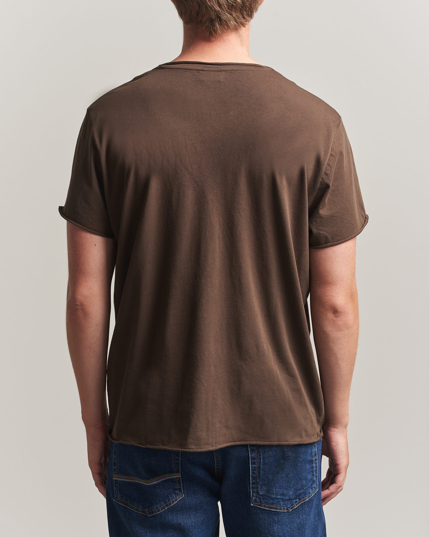 Homme | T-shirts | Filippa K | Roll Neck Crew Neck T-Shirt Golden Brown