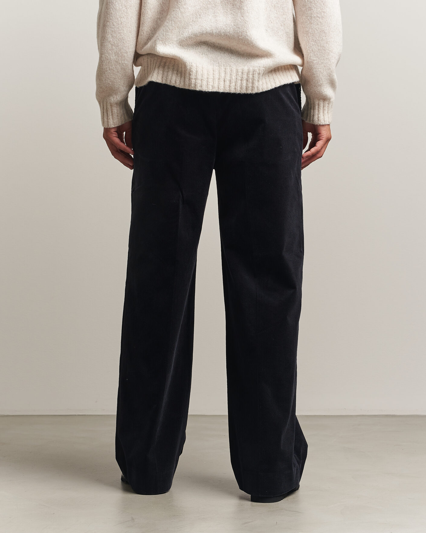 Homme | Pantalons | Filippa K | Hector Corduroy Trousers Dark Navy